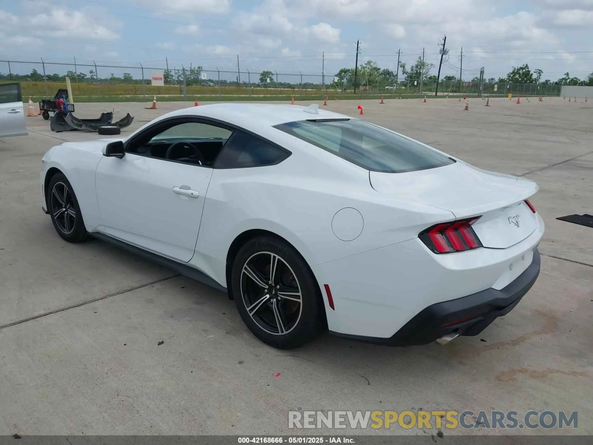 3 Фотография поврежденного автомобиля 1FA6P8TH3R5139955 FORD MUSTANG 2024