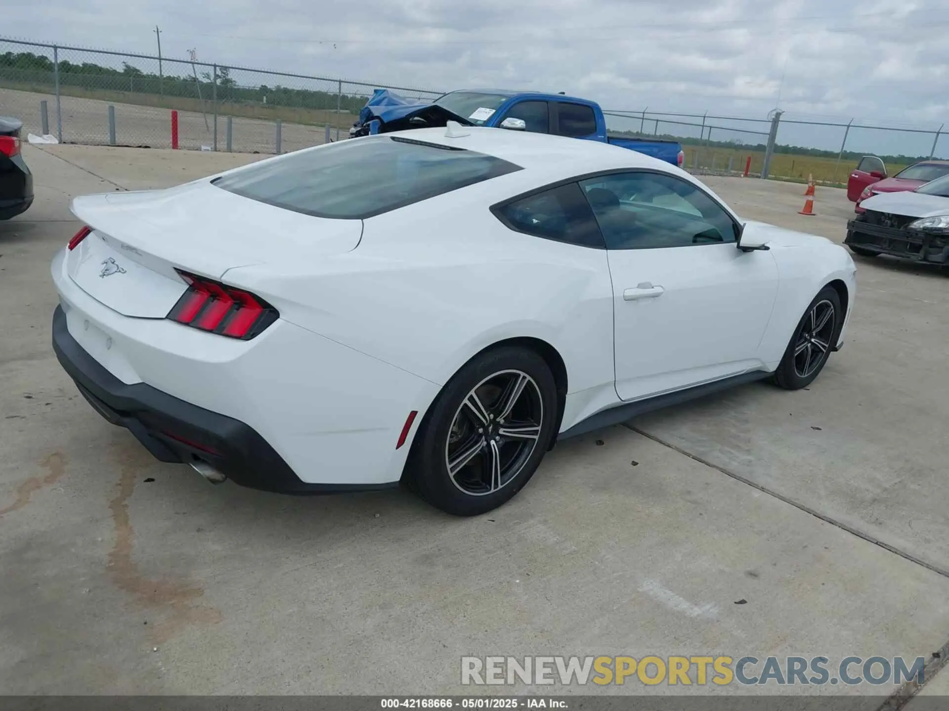 4 Фотография поврежденного автомобиля 1FA6P8TH3R5139955 FORD MUSTANG 2024