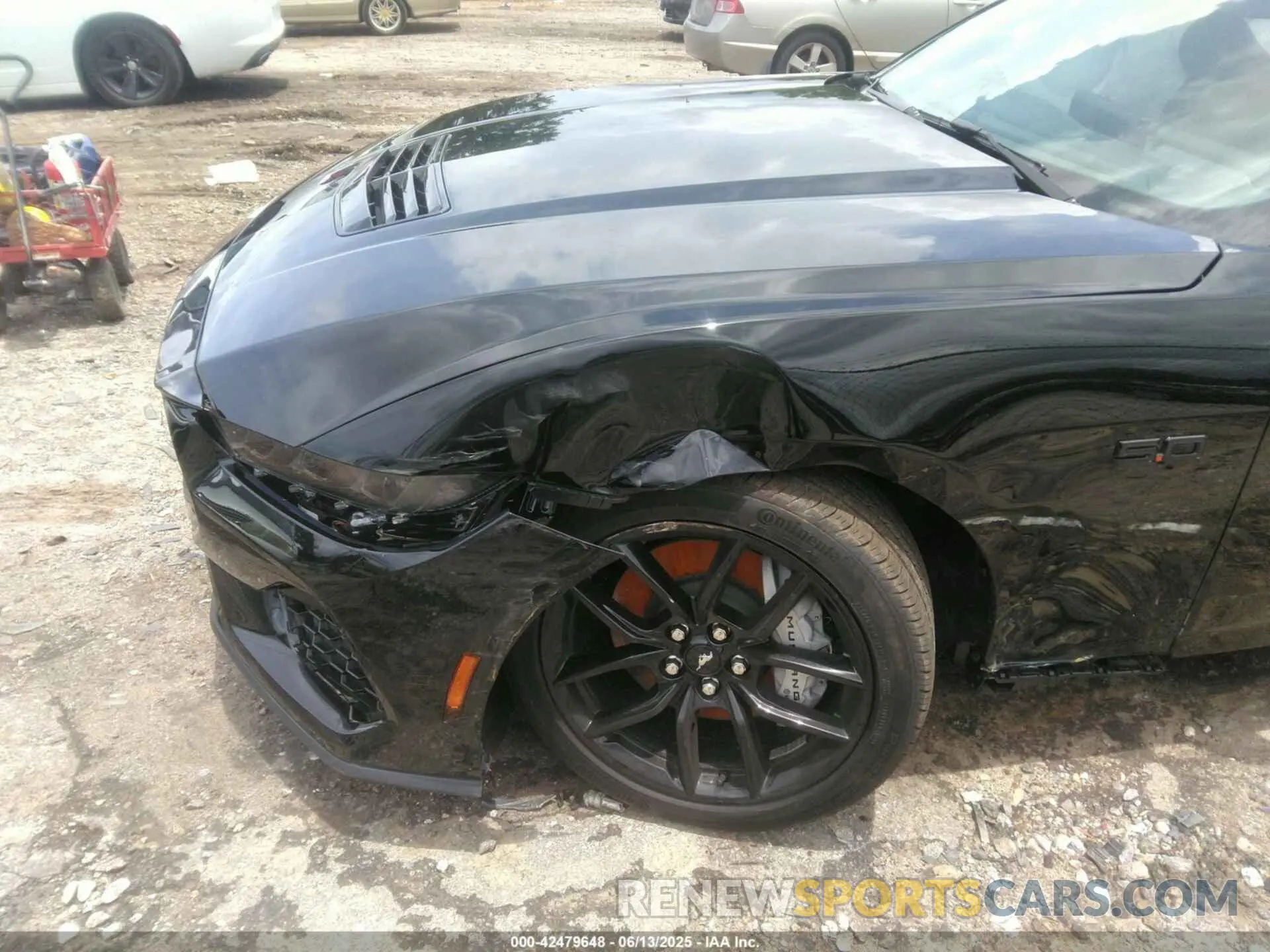 17 Photograph of a damaged car 1FA6P8CF4S5400563 FORD MUSTANG 2025