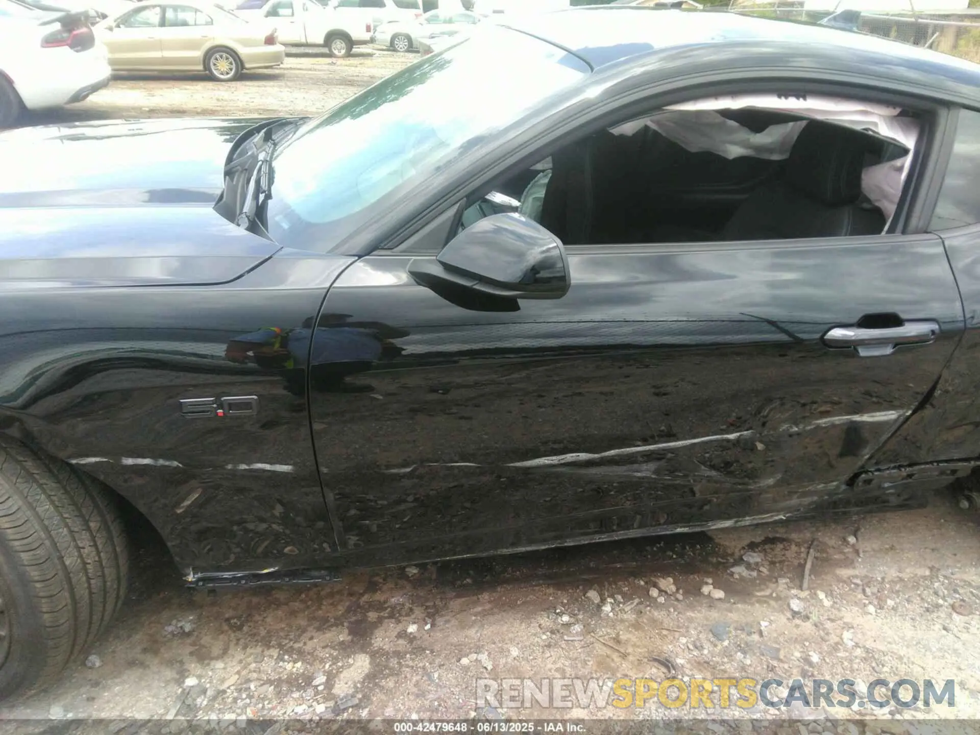 18 Photograph of a damaged car 1FA6P8CF4S5400563 FORD MUSTANG 2025