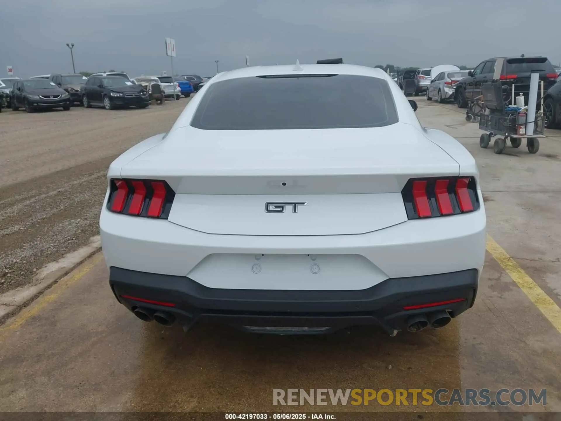 15 Photograph of a damaged car 1FA6P8CF7S5404588 FORD MUSTANG 2025