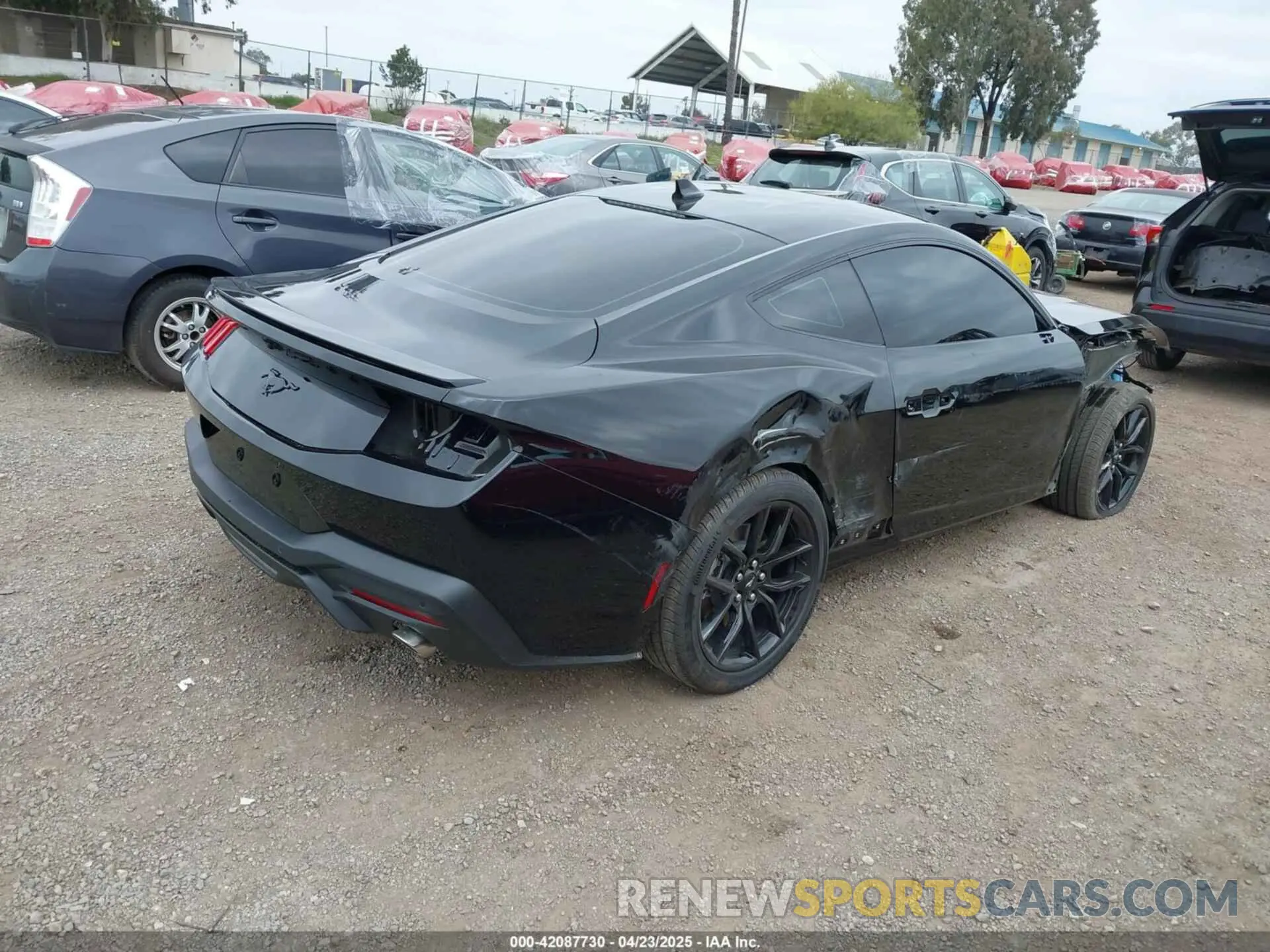 4 Photograph of a damaged car 1FA6P8TH5S5110267 FORD MUSTANG 2025