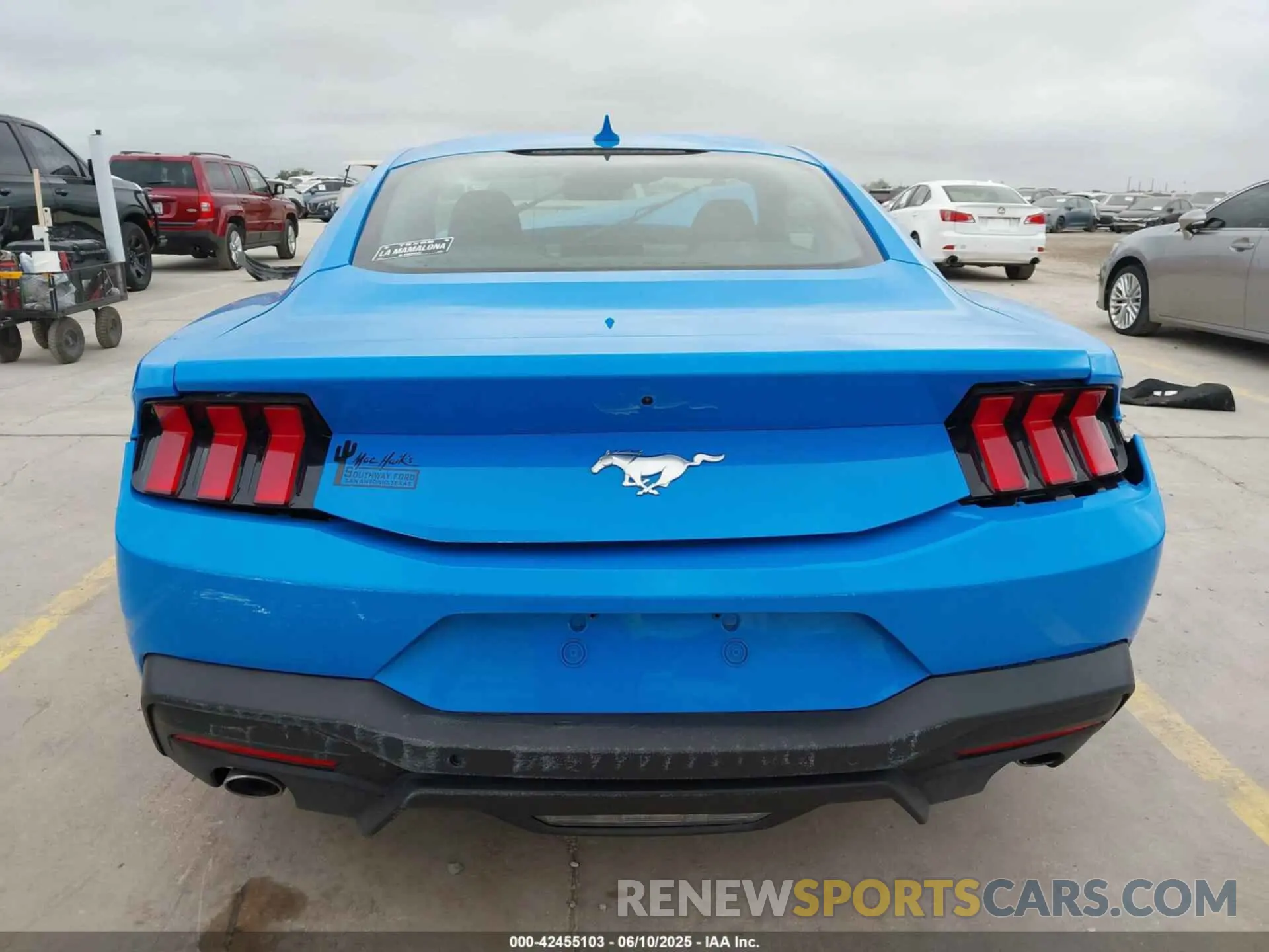 17 Photograph of a damaged car 1FA6P8TH7S5104146 FORD MUSTANG 2025
