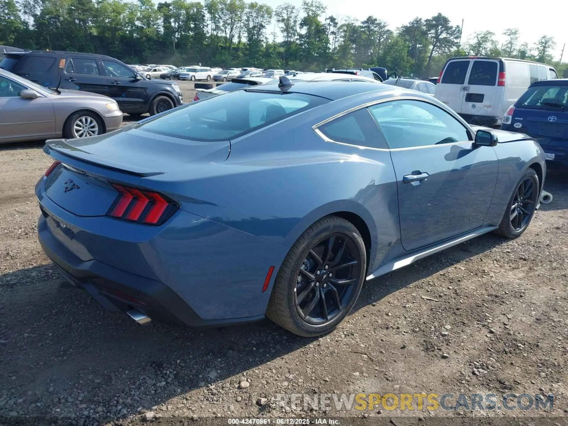 4 Photograph of a damaged car 1FA6P8TH7S5112957 FORD MUSTANG 2025