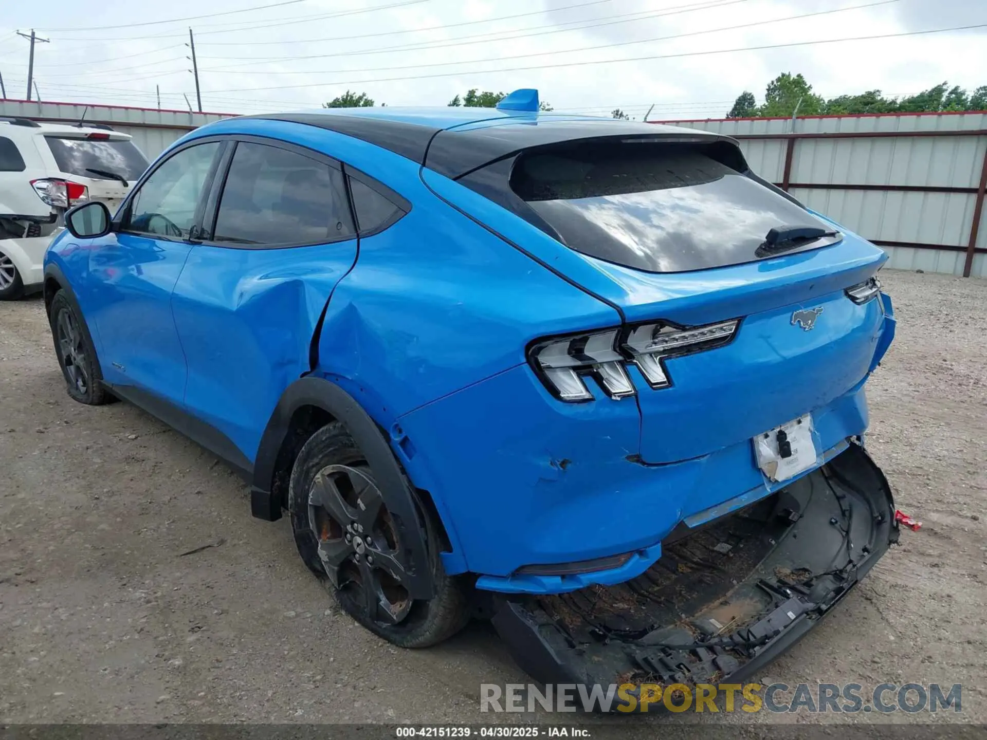 3 Photograph of a damaged car 3FMTK1SS9NMA18833 FORD MUSTANG MACH-E 2022