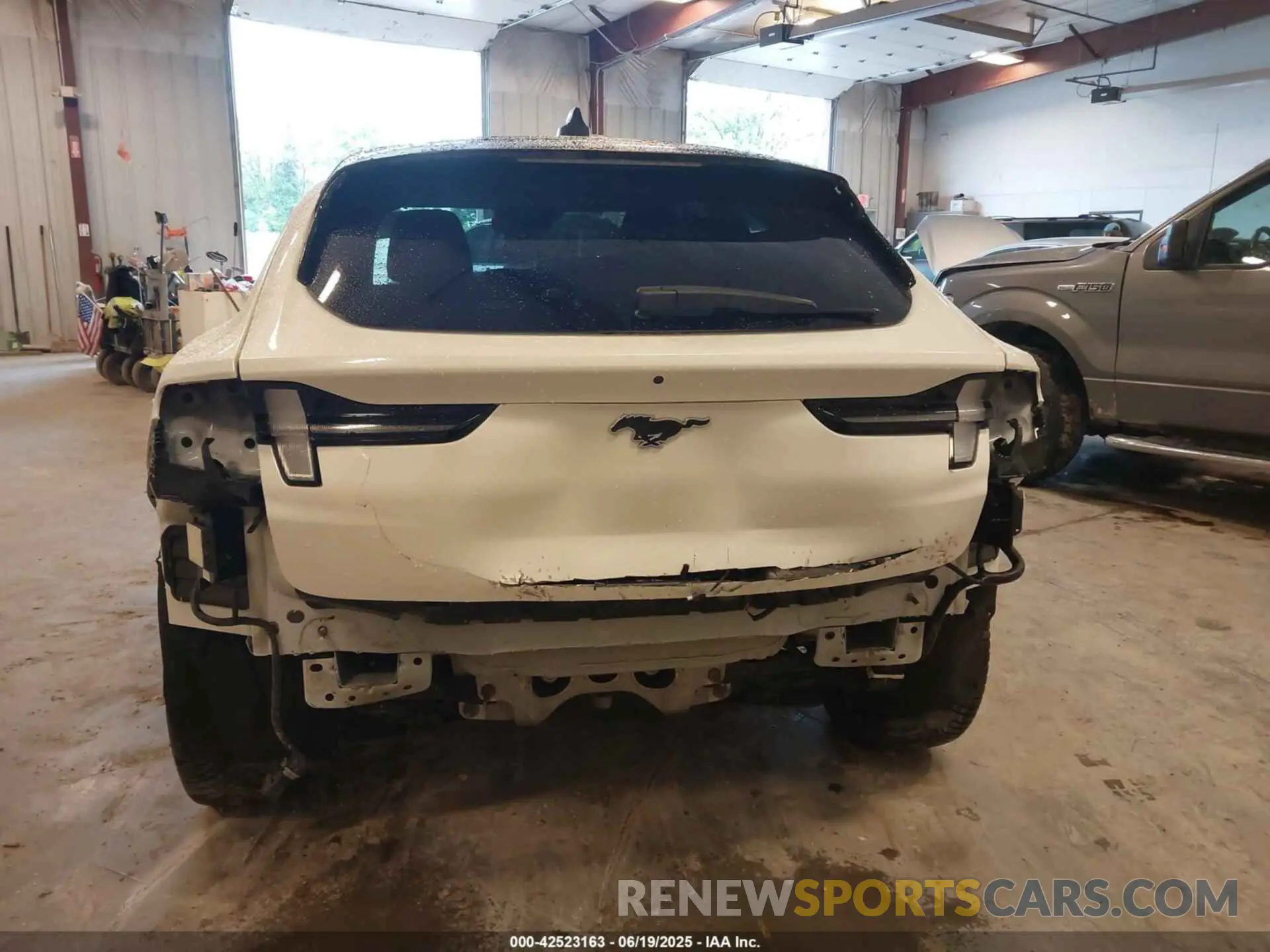 6 Photograph of a damaged car 3FMTK3SU5NMA56041 FORD MUSTANG MACH-E 2022