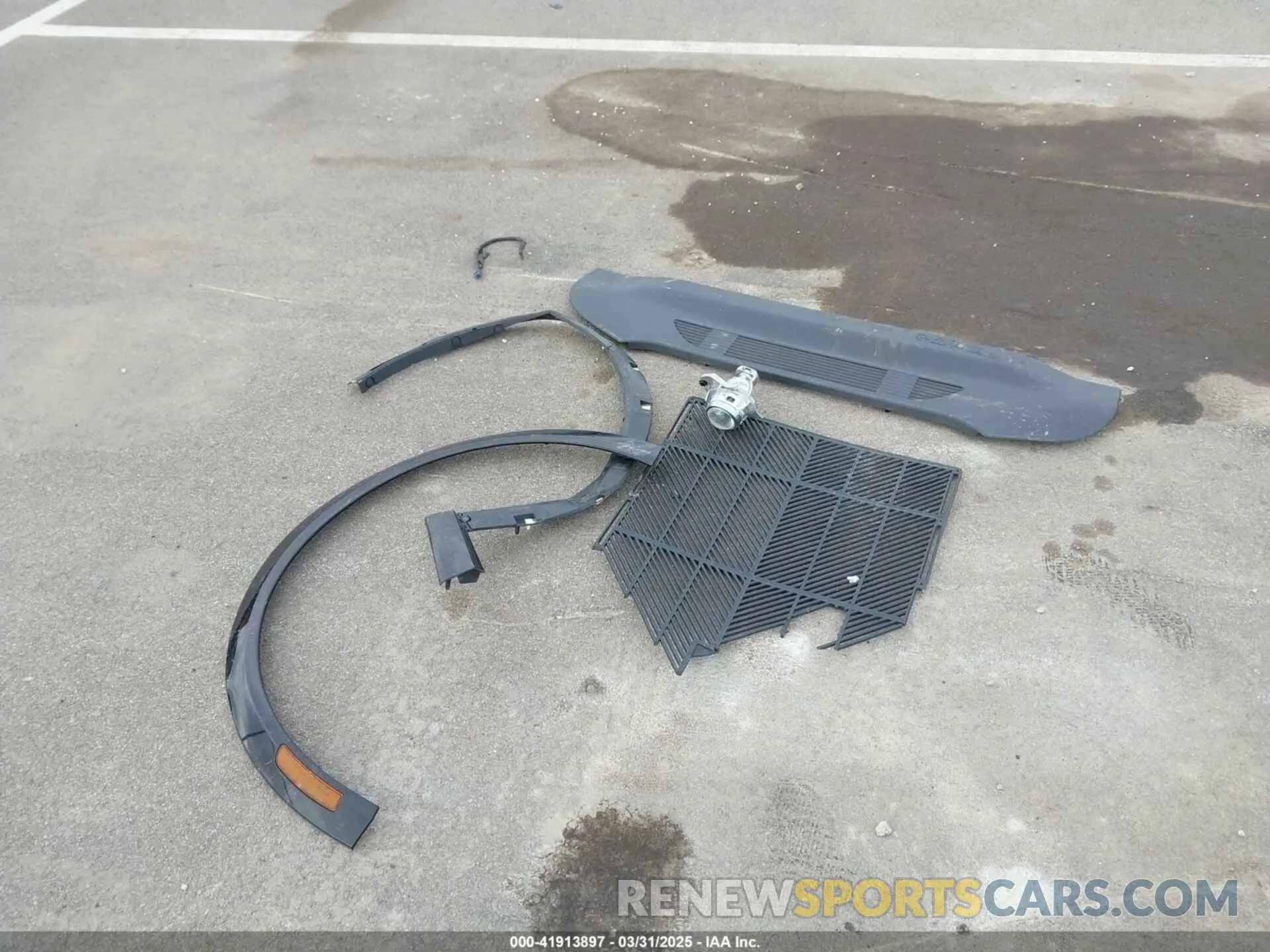 10 Photograph of a damaged car 3FMTK3SU1PMA84387 FORD MUSTANG MACH-E 2023