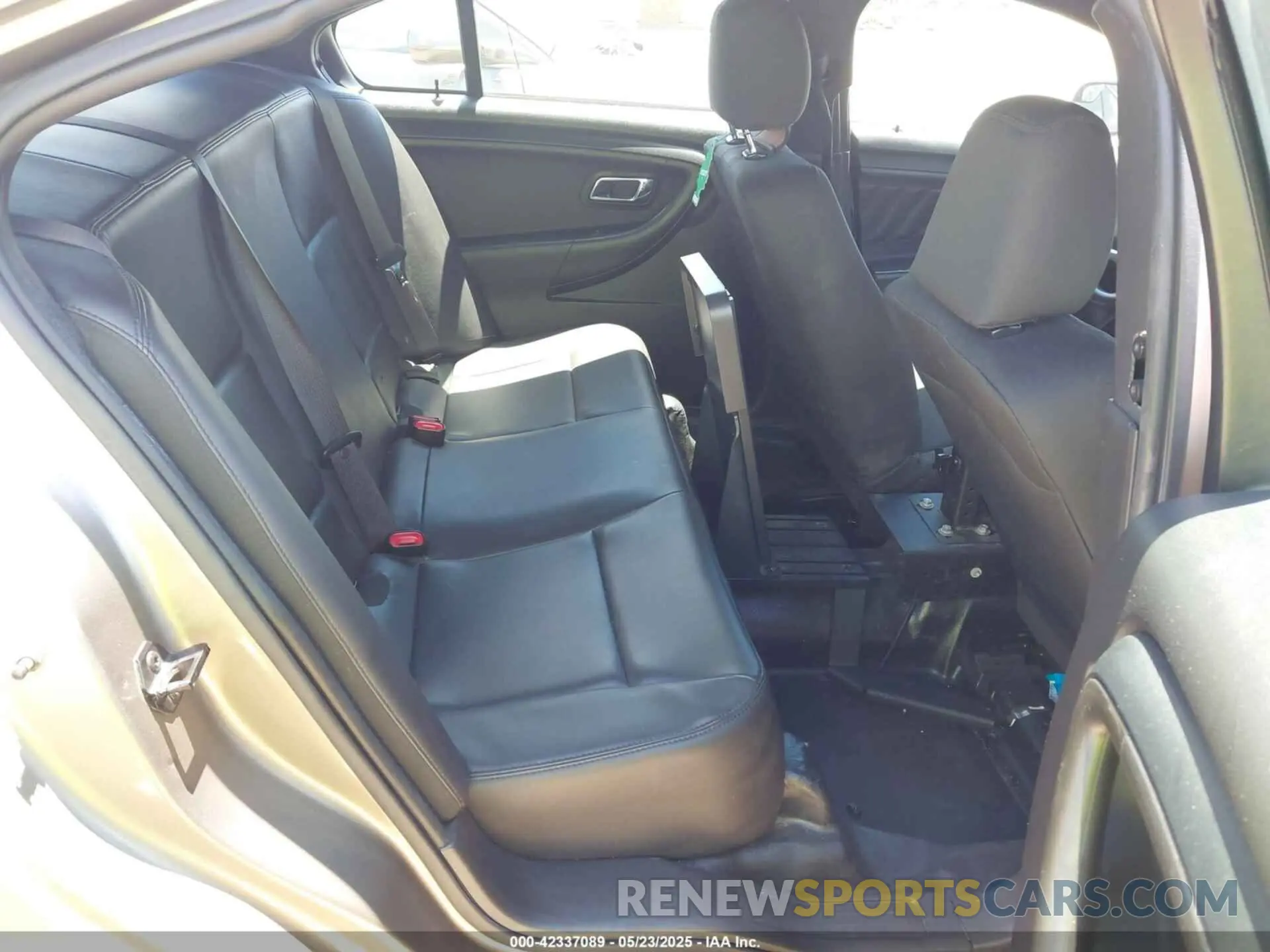 8 Photograph of a damaged car 1FAHP2MK0KG107863 FORD POLICE INTERCEPTOR 2019
