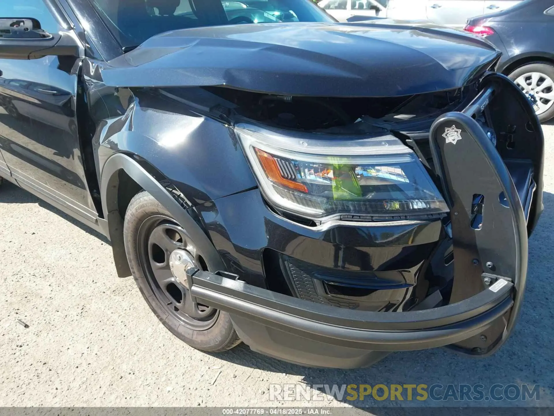 19 Фотография поврежденного автомобиля 1FM5K8AR2KGB15636 FORD POLICE INTERCEPTOR 2019