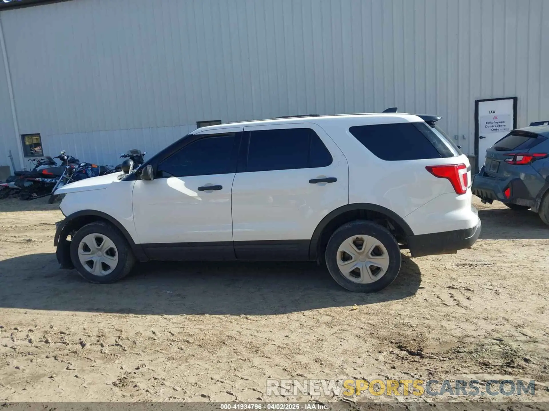 13 Photograph of a damaged car 1FM5K8AR4KGA29194 FORD POLICE INTERCEPTOR 2019