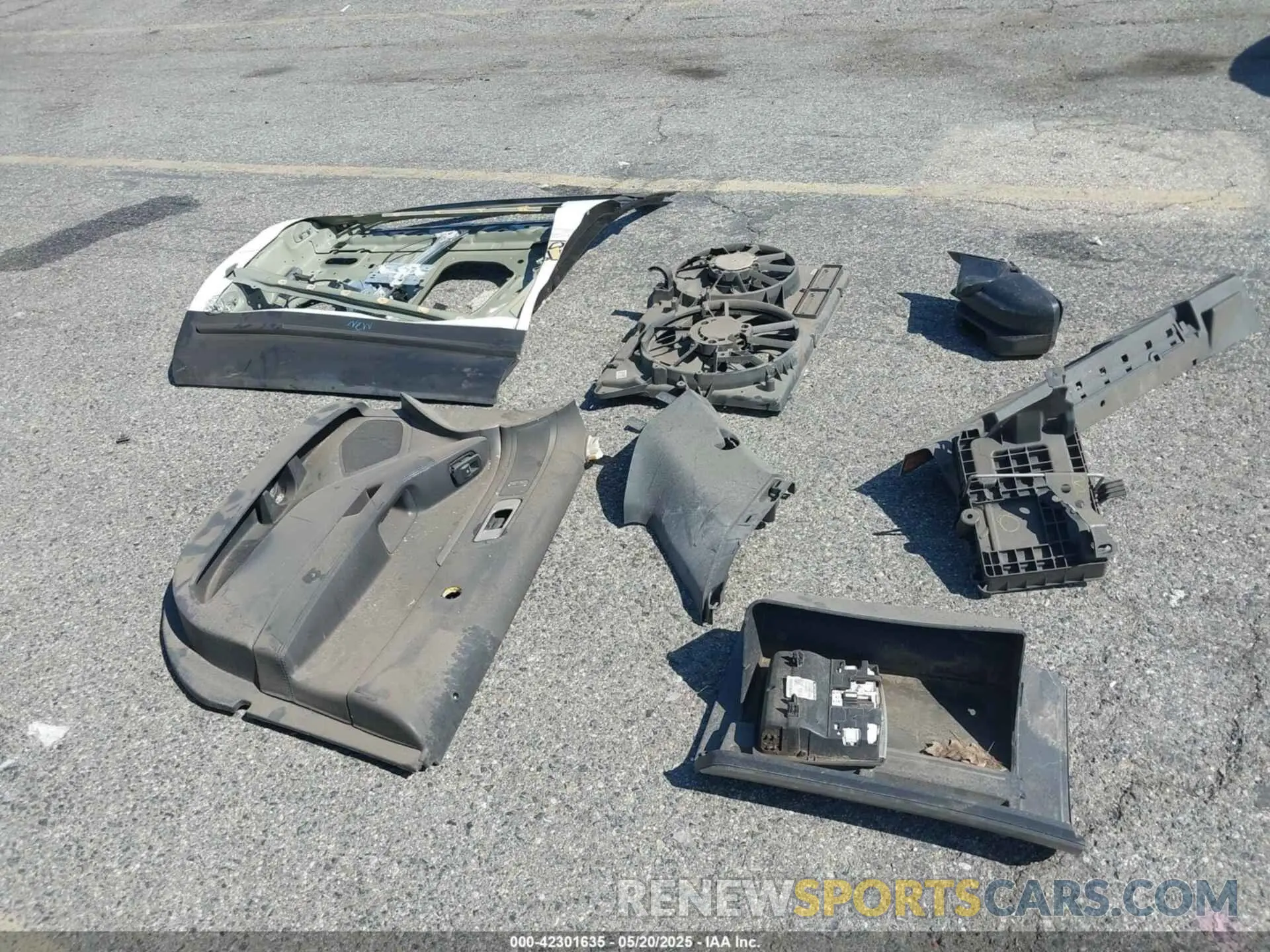 12 Photograph of a damaged car 1FM5K8AR8KGB55137 FORD POLICE INTERCEPTOR 2019
