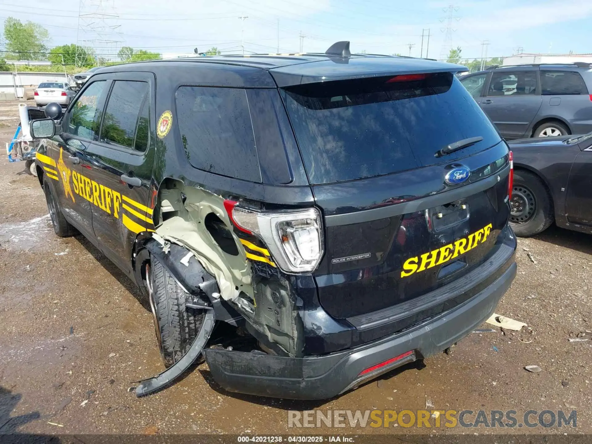 3 Photograph of a damaged car 1FM5K8ARXKGB45547 FORD POLICE INTERCEPTOR 2019