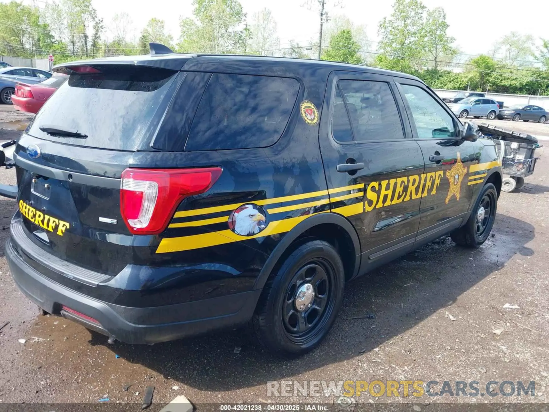 4 Photograph of a damaged car 1FM5K8ARXKGB45547 FORD POLICE INTERCEPTOR 2019