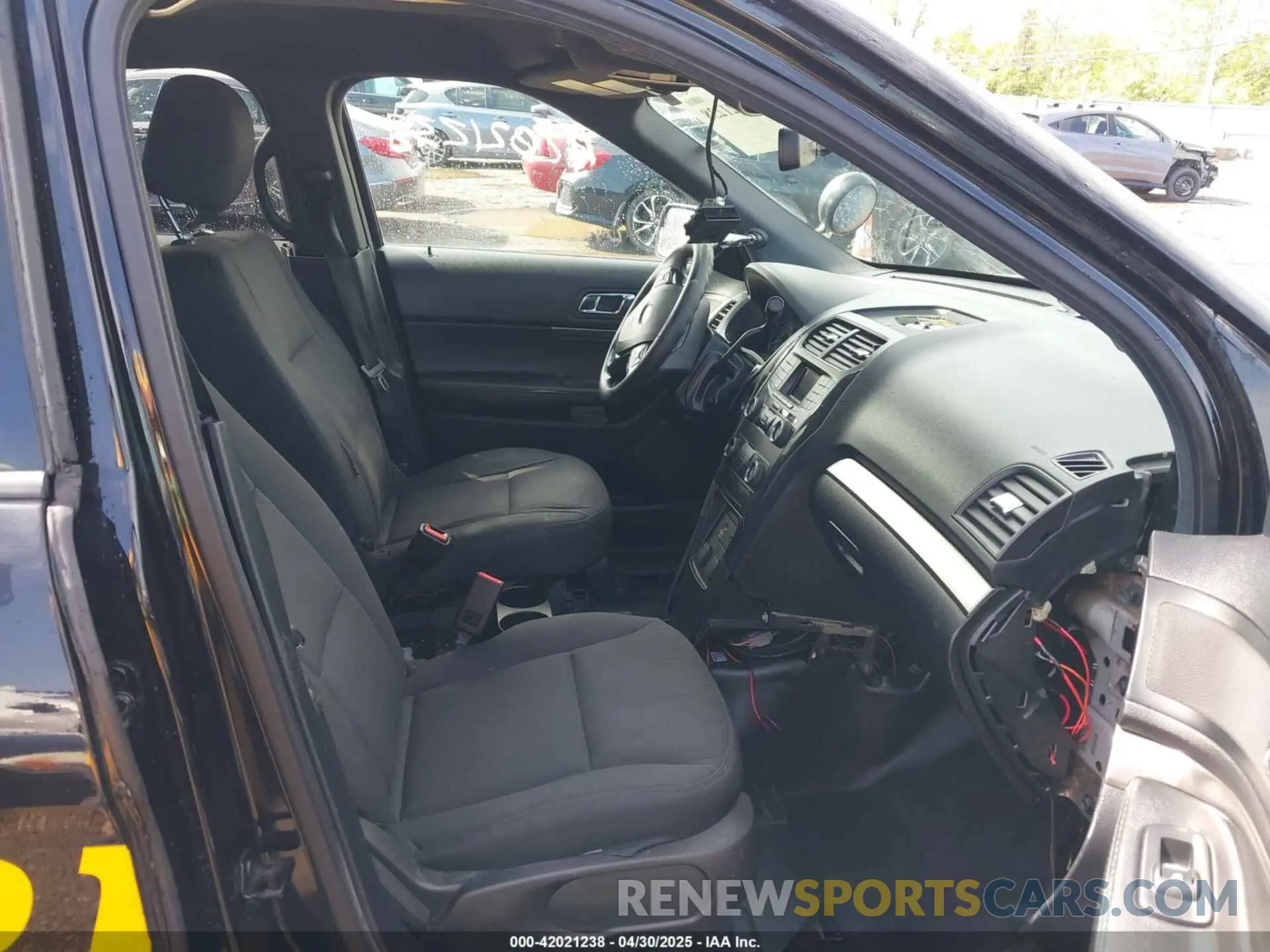 5 Photograph of a damaged car 1FM5K8ARXKGB45547 FORD POLICE INTERCEPTOR 2019
