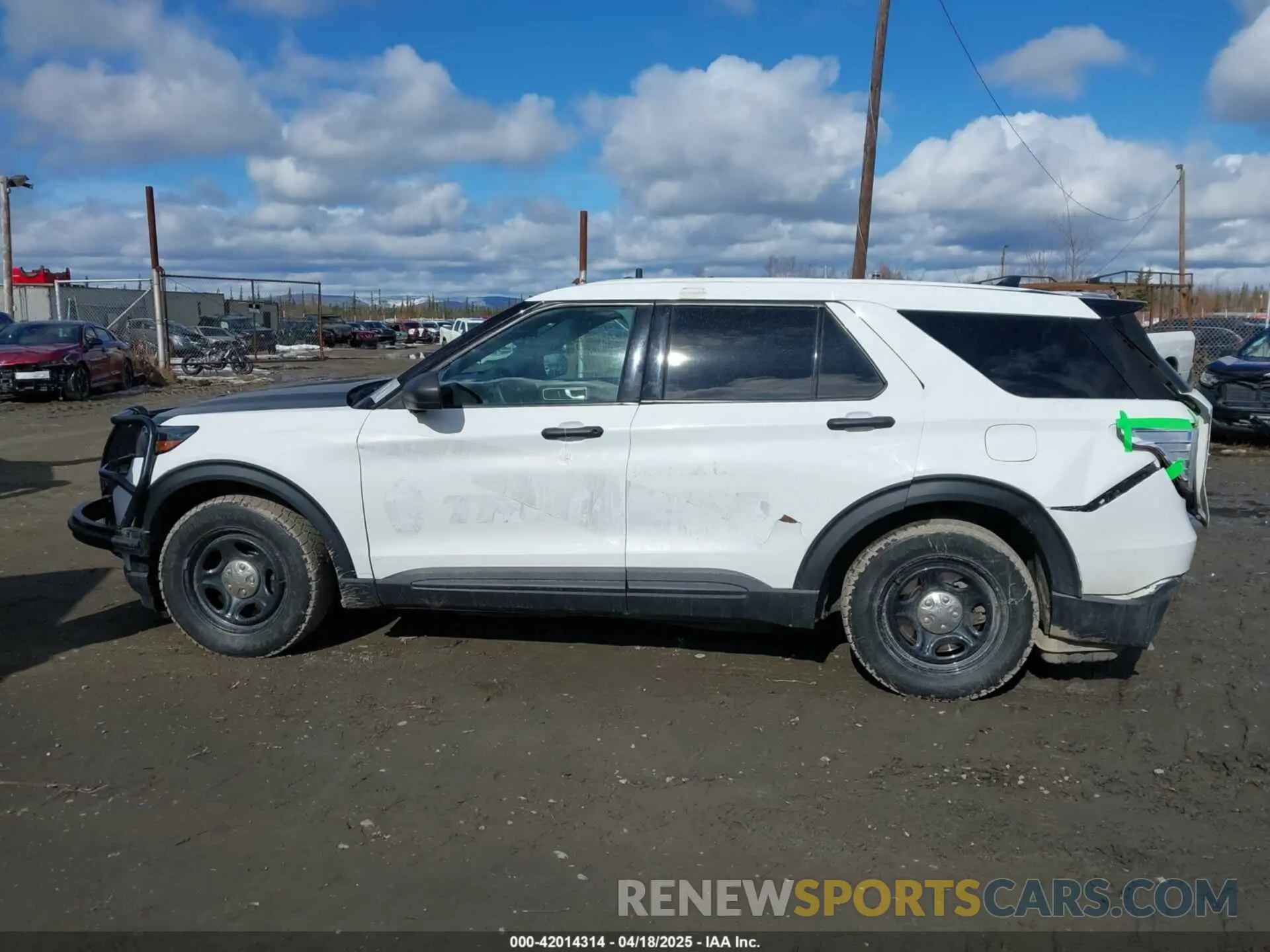 14 Photograph of a damaged car 1FM5K8AB2LGA83906 FORD POLICE INTERCEPTOR 2020