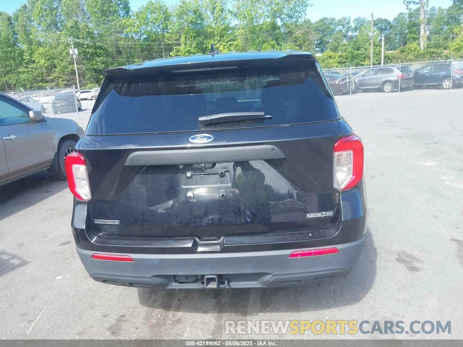 15 Photograph of a damaged car 1FM5K8AB4LGC36611 FORD POLICE INTERCEPTOR 2020