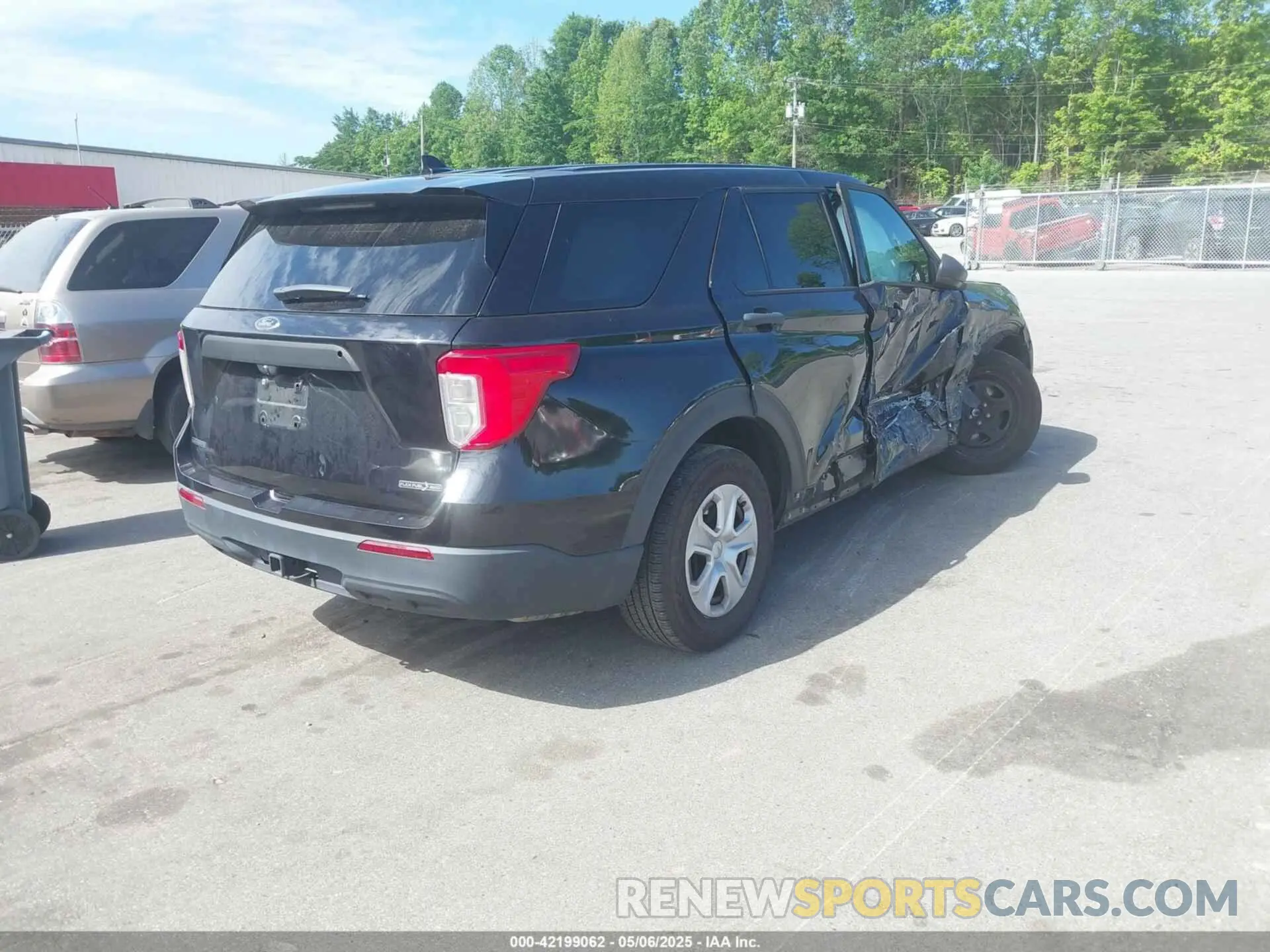 4 Photograph of a damaged car 1FM5K8AB4LGC36611 FORD POLICE INTERCEPTOR 2020