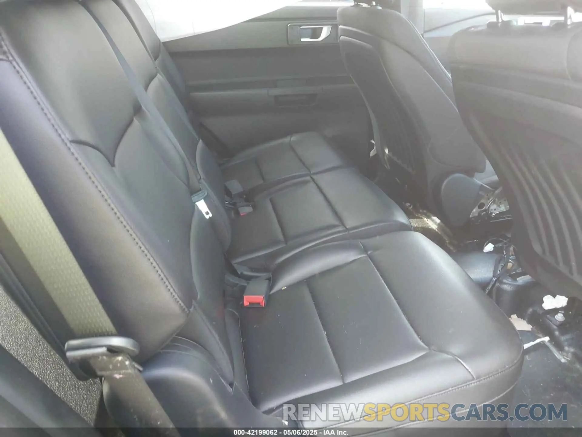 7 Photograph of a damaged car 1FM5K8AB4LGC36611 FORD POLICE INTERCEPTOR 2020
