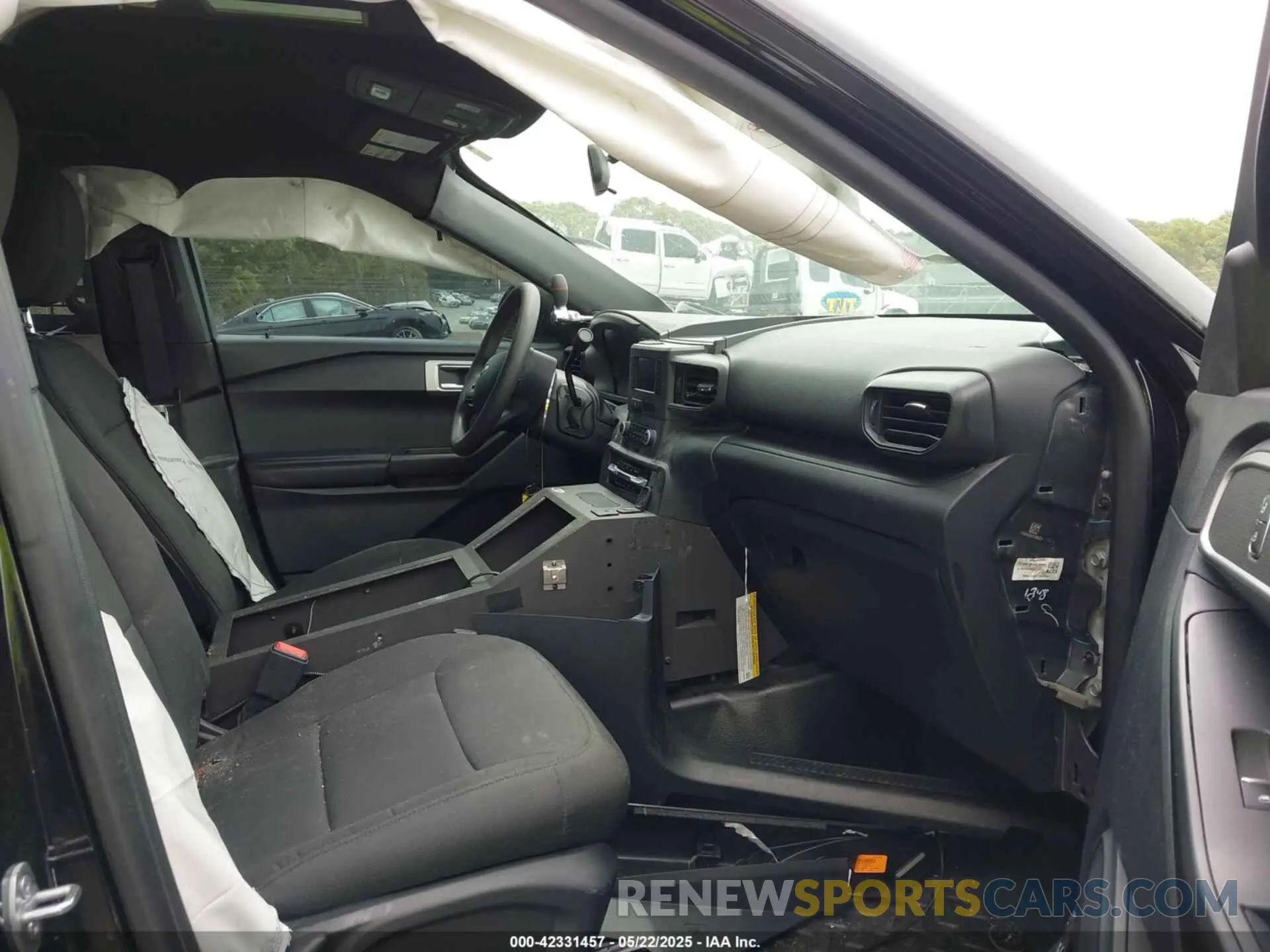 5 Photograph of a damaged car 1FM5K8ABXLGC70214 FORD POLICE INTERCEPTOR 2020