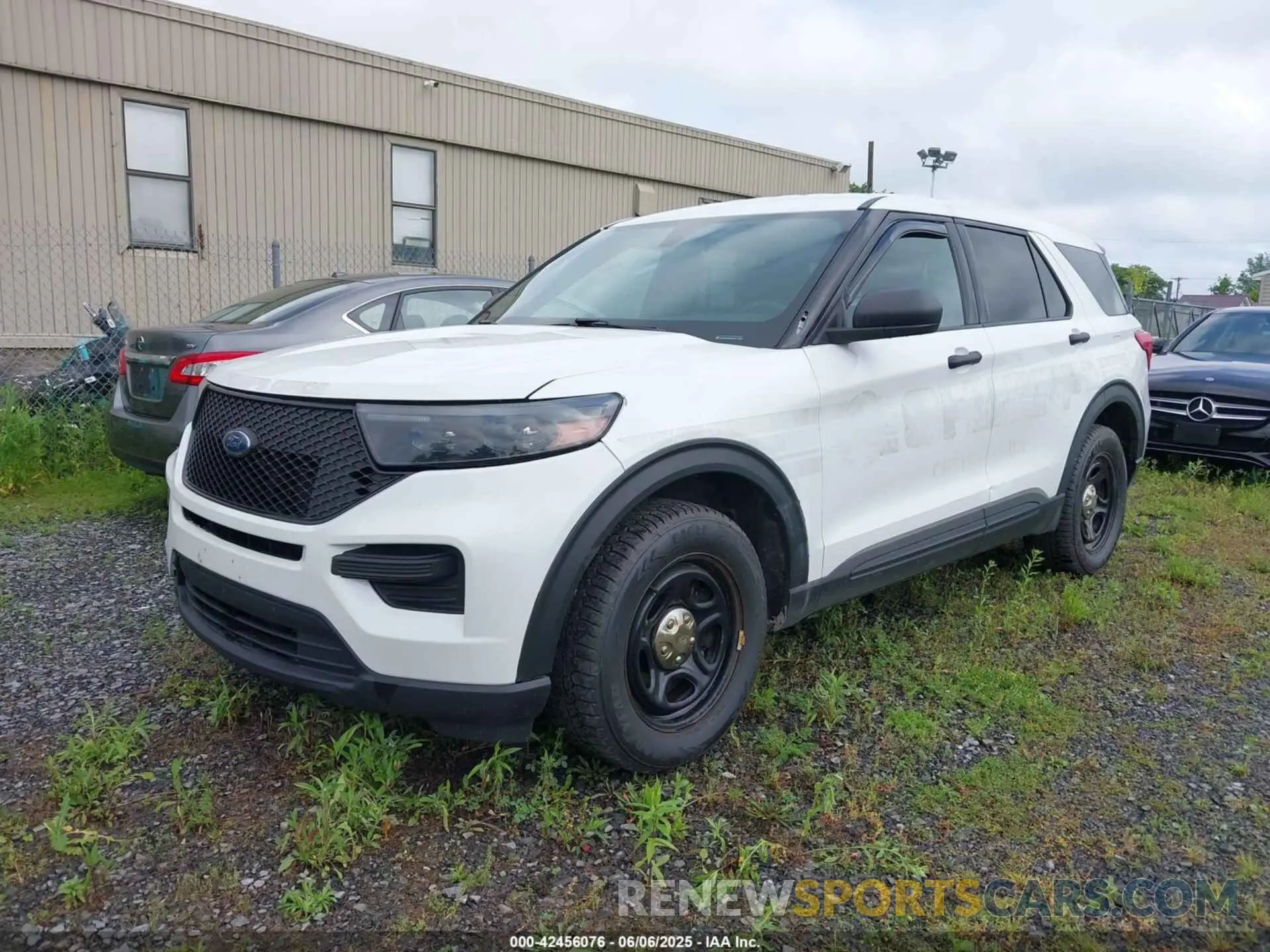 2 Photograph of a damaged car 1FM5K8AB6MGB34308 FORD POLICE INTERCEPTOR 2021