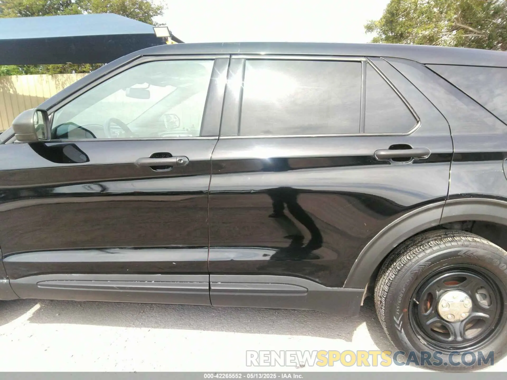 14 Photograph of a damaged car 1FM5K8AB6MGB46944 FORD POLICE INTERCEPTOR 2021