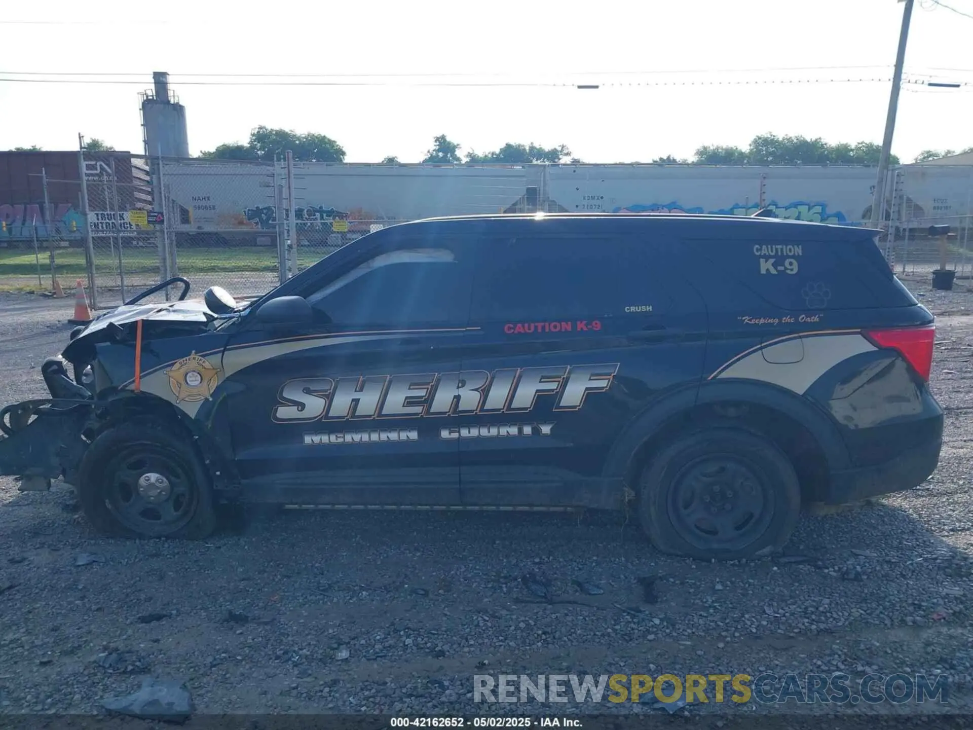 14 Photograph of a damaged car 1FM5K8AB8MGB61624 FORD POLICE INTERCEPTOR 2021