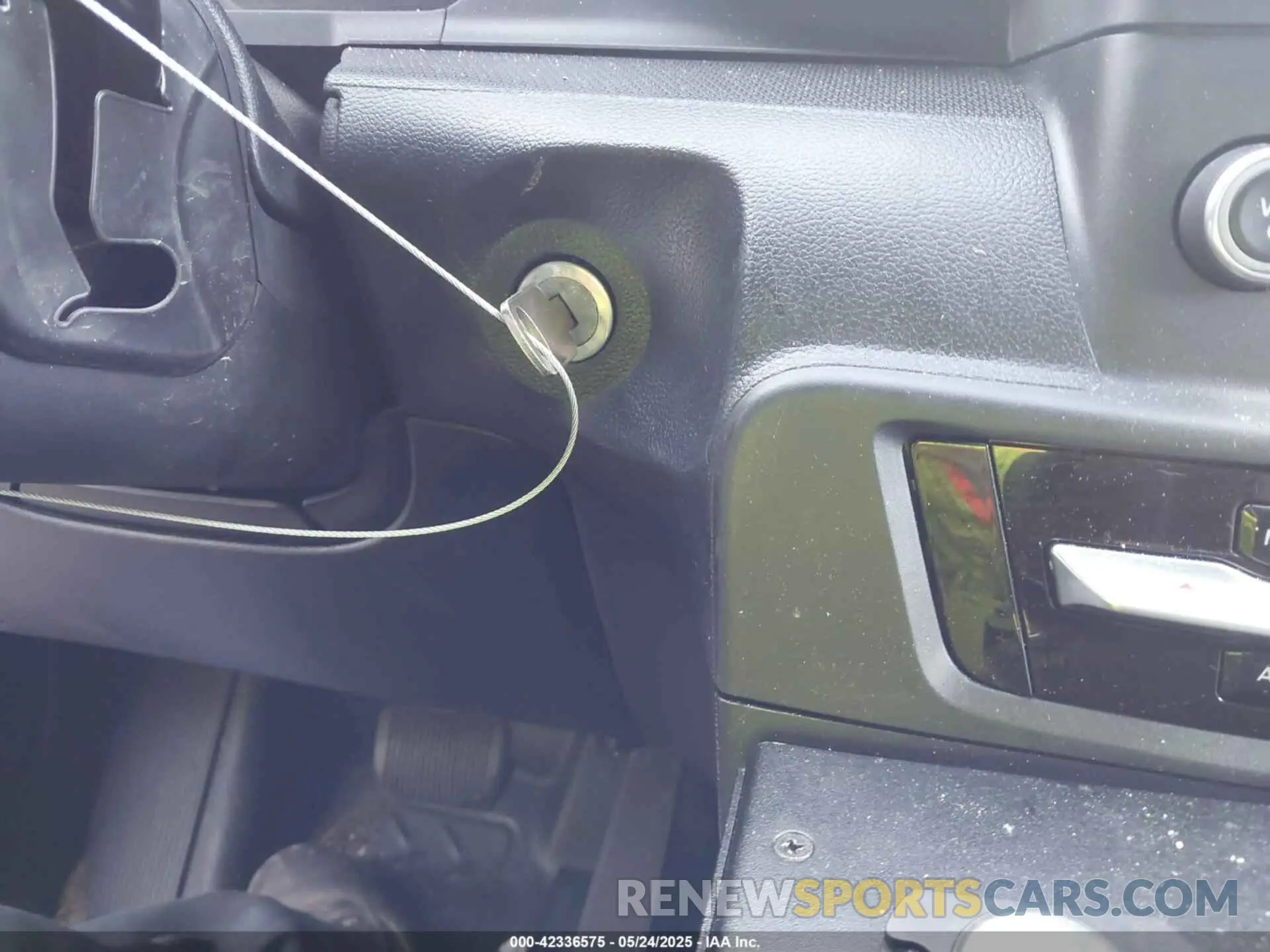 11 Photograph of a damaged car 1FM5K8AB1NGB52314 FORD POLICE INTERCEPTOR 2022