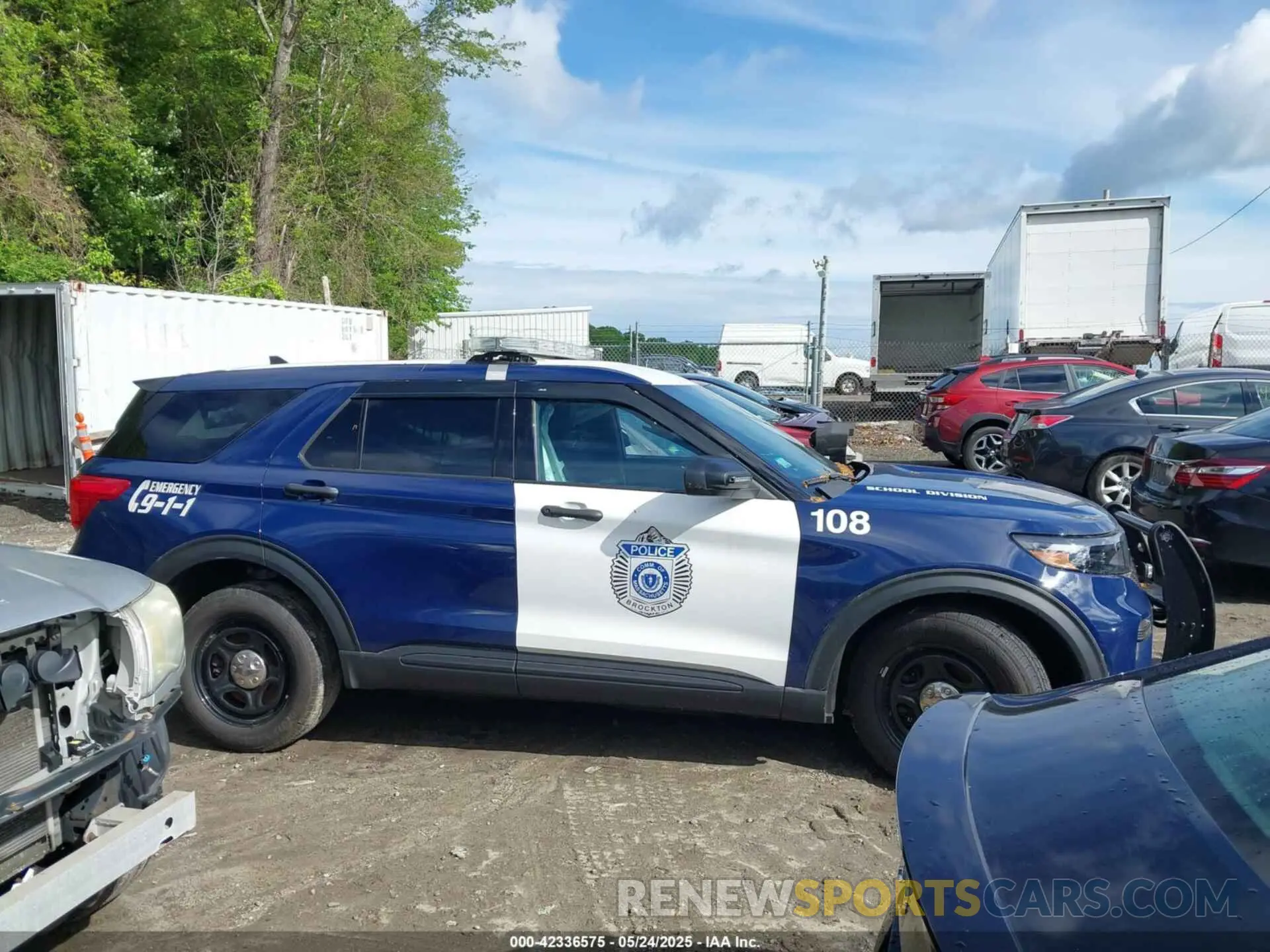 14 Photograph of a damaged car 1FM5K8AB1NGB52314 FORD POLICE INTERCEPTOR 2022