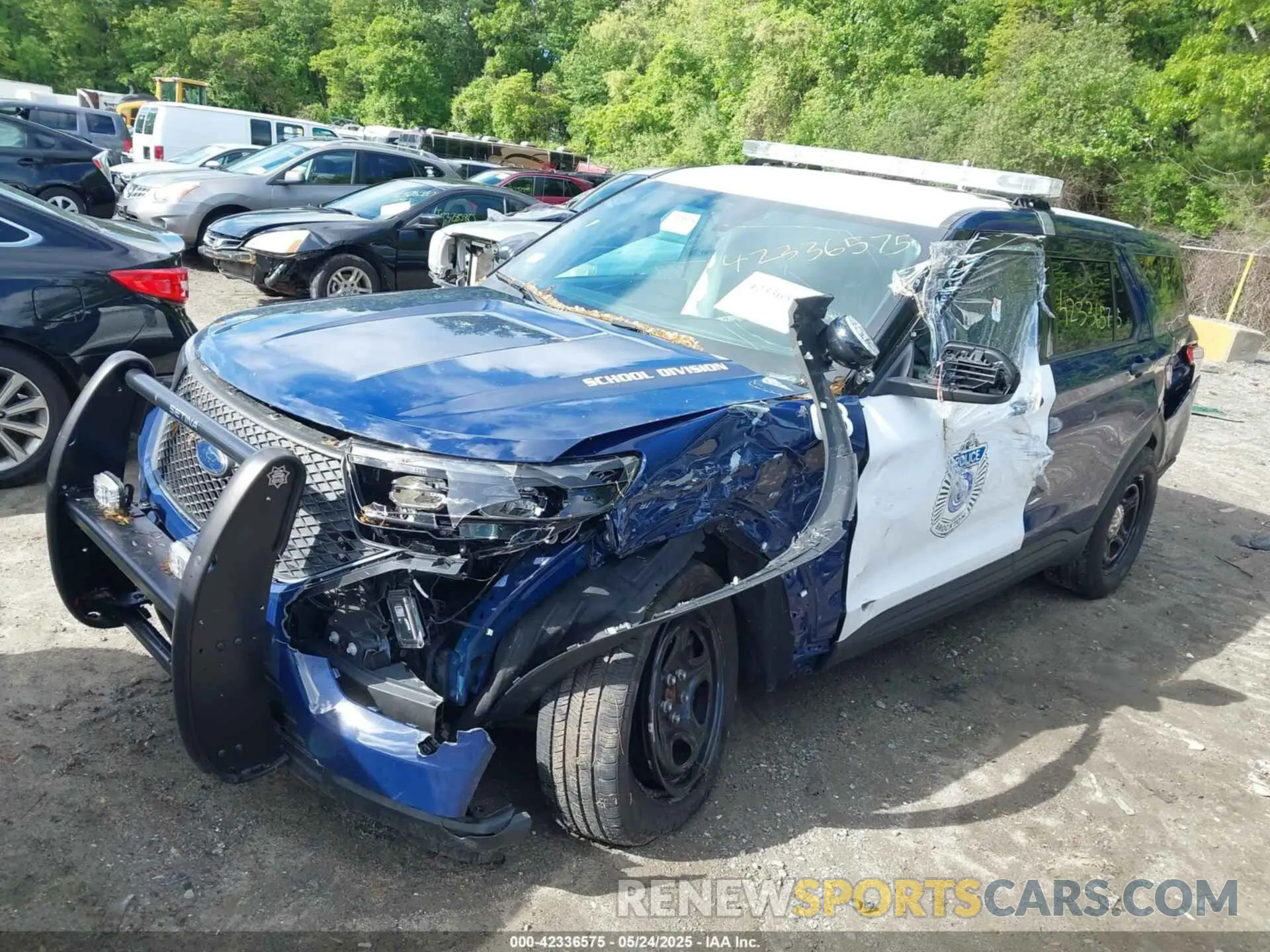2 Photograph of a damaged car 1FM5K8AB1NGB52314 FORD POLICE INTERCEPTOR 2022