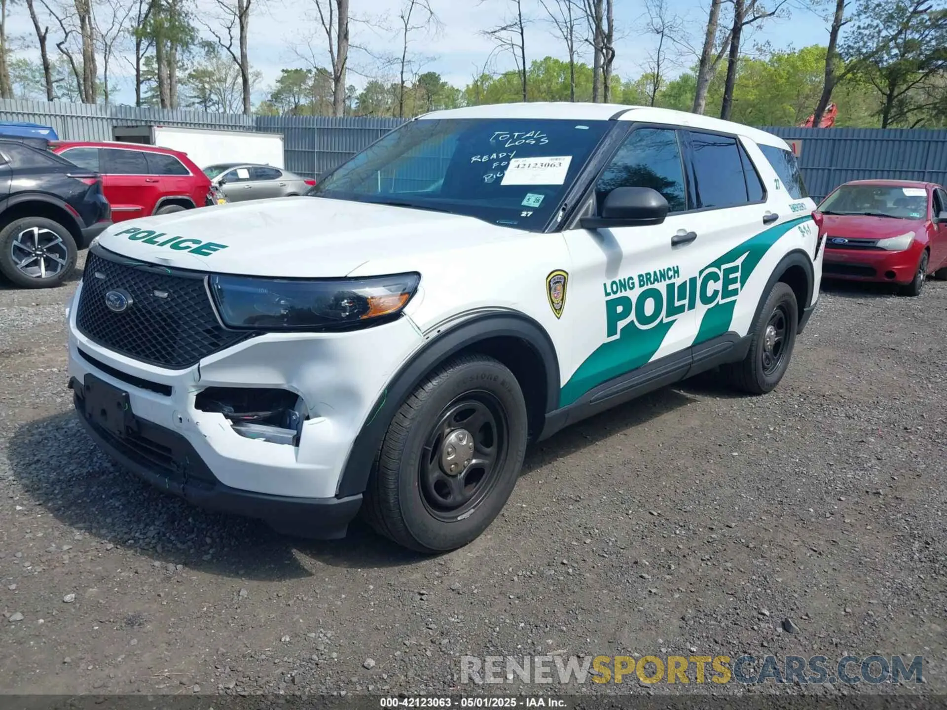 2 Photograph of a damaged car 1FM5K8AB2NGC42586 FORD POLICE INTERCEPTOR 2022