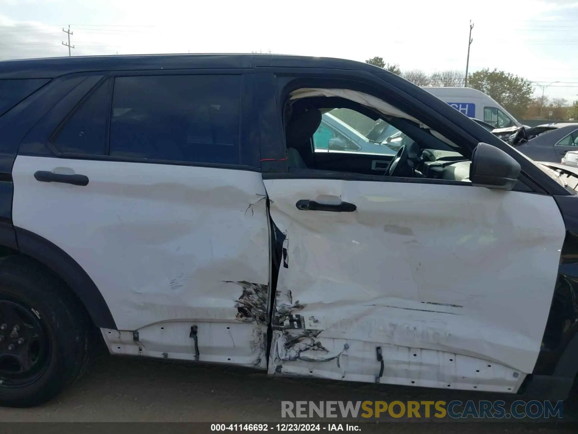 12 Photograph of a damaged car 1FM5K8AB3NGC23562 FORD POLICE INTERCEPTOR 2022