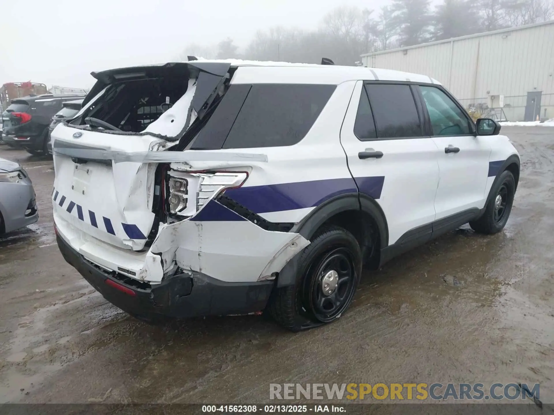 4 Фотография поврежденного автомобиля 1FM5K8AB5NGA54483 FORD POLICE INTERCEPTOR 2022