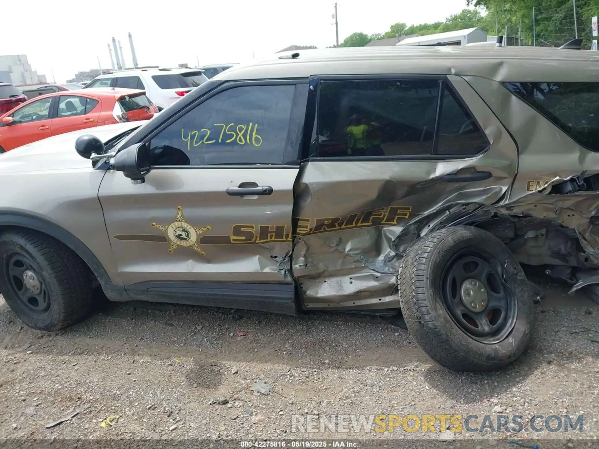 14 Photograph of a damaged car 1FM5K8AB7NGB33346 FORD POLICE INTERCEPTOR 2022