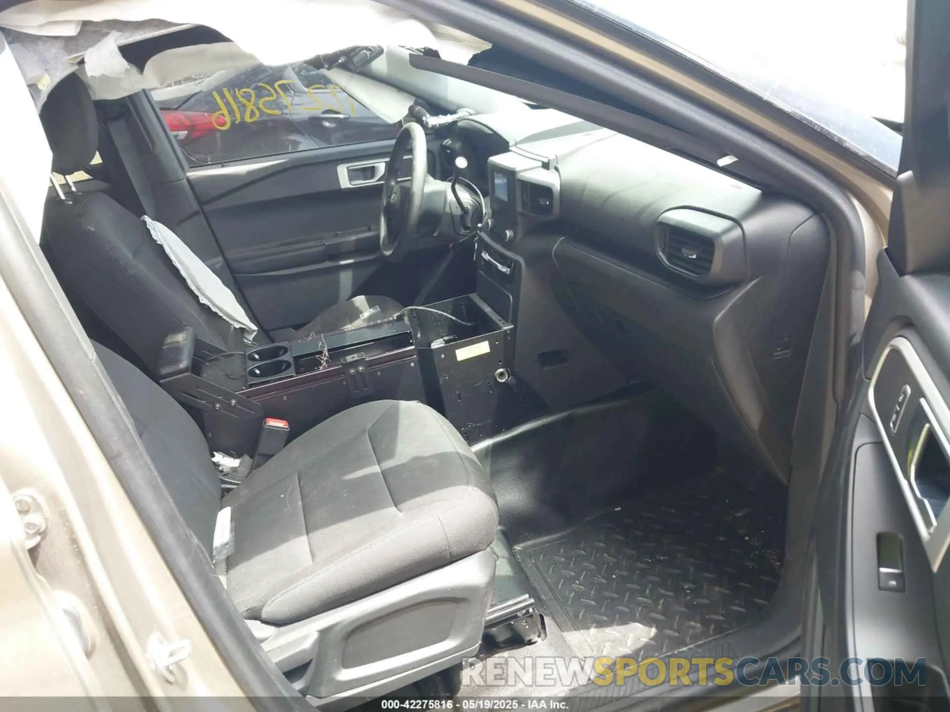 5 Photograph of a damaged car 1FM5K8AB7NGB33346 FORD POLICE INTERCEPTOR 2022