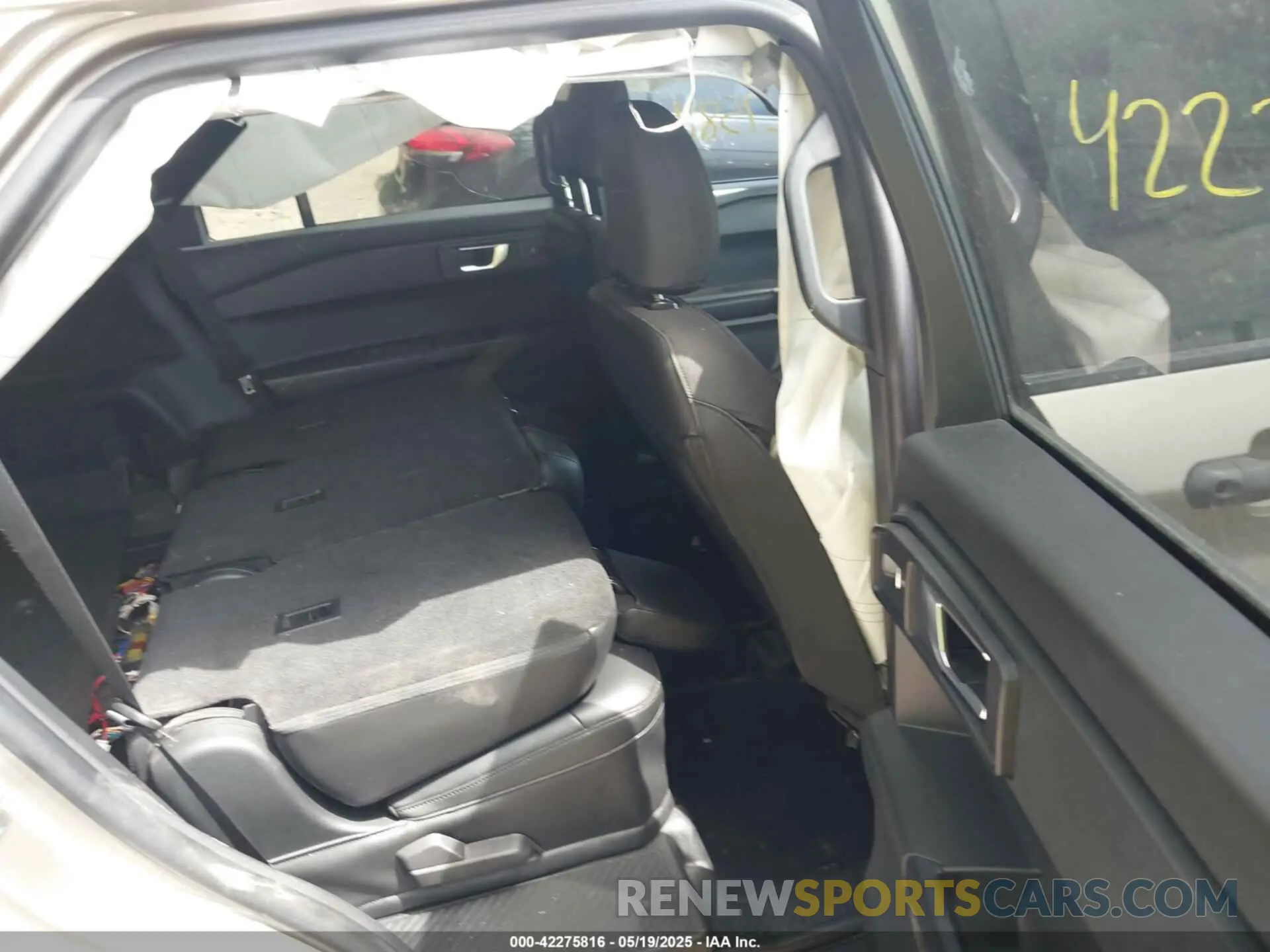 8 Photograph of a damaged car 1FM5K8AB7NGB33346 FORD POLICE INTERCEPTOR 2022