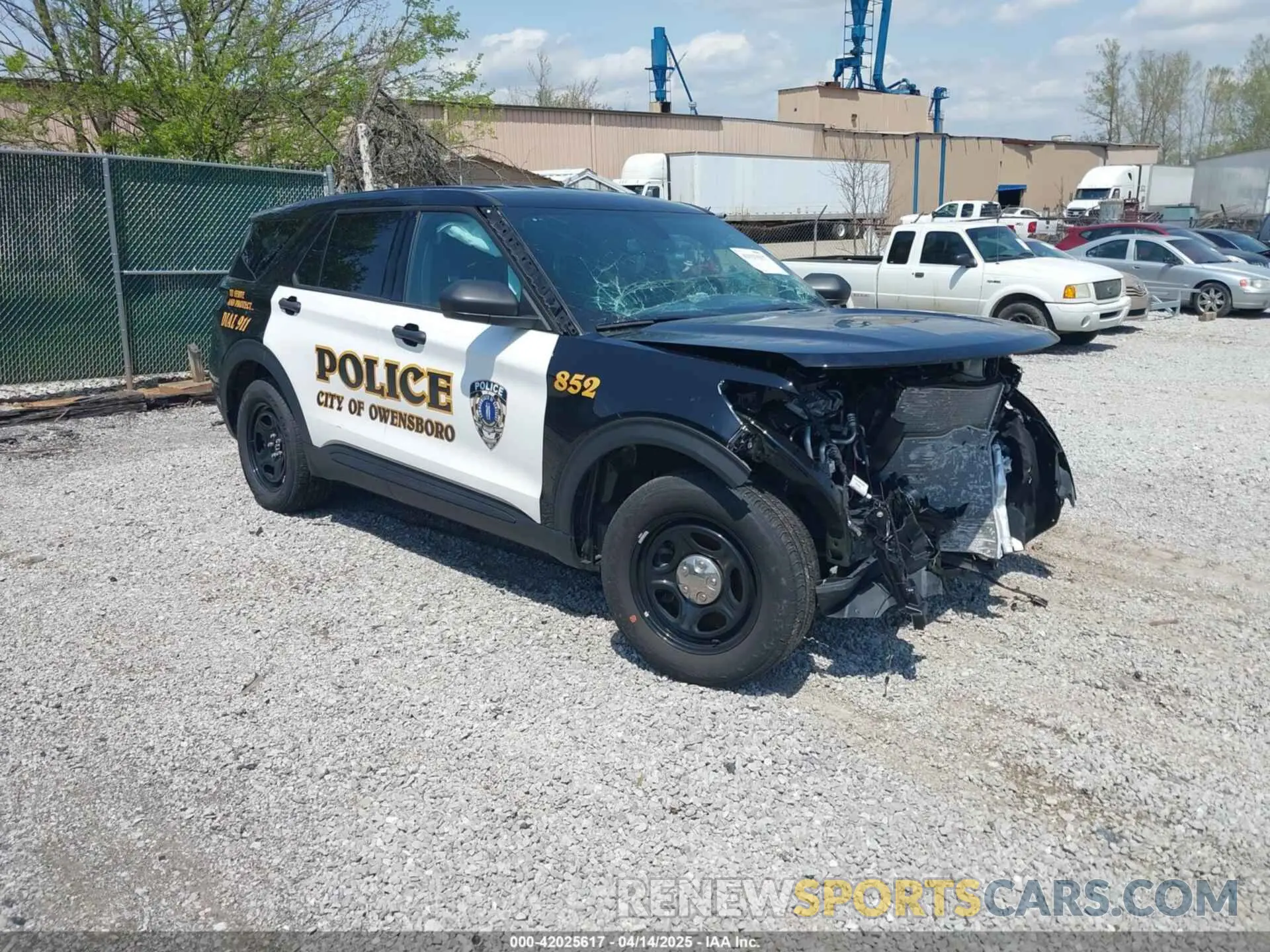 1 Фотография поврежденного автомобиля 1FM5K8AB3PGB15431 FORD POLICE INTERCEPTOR 2023