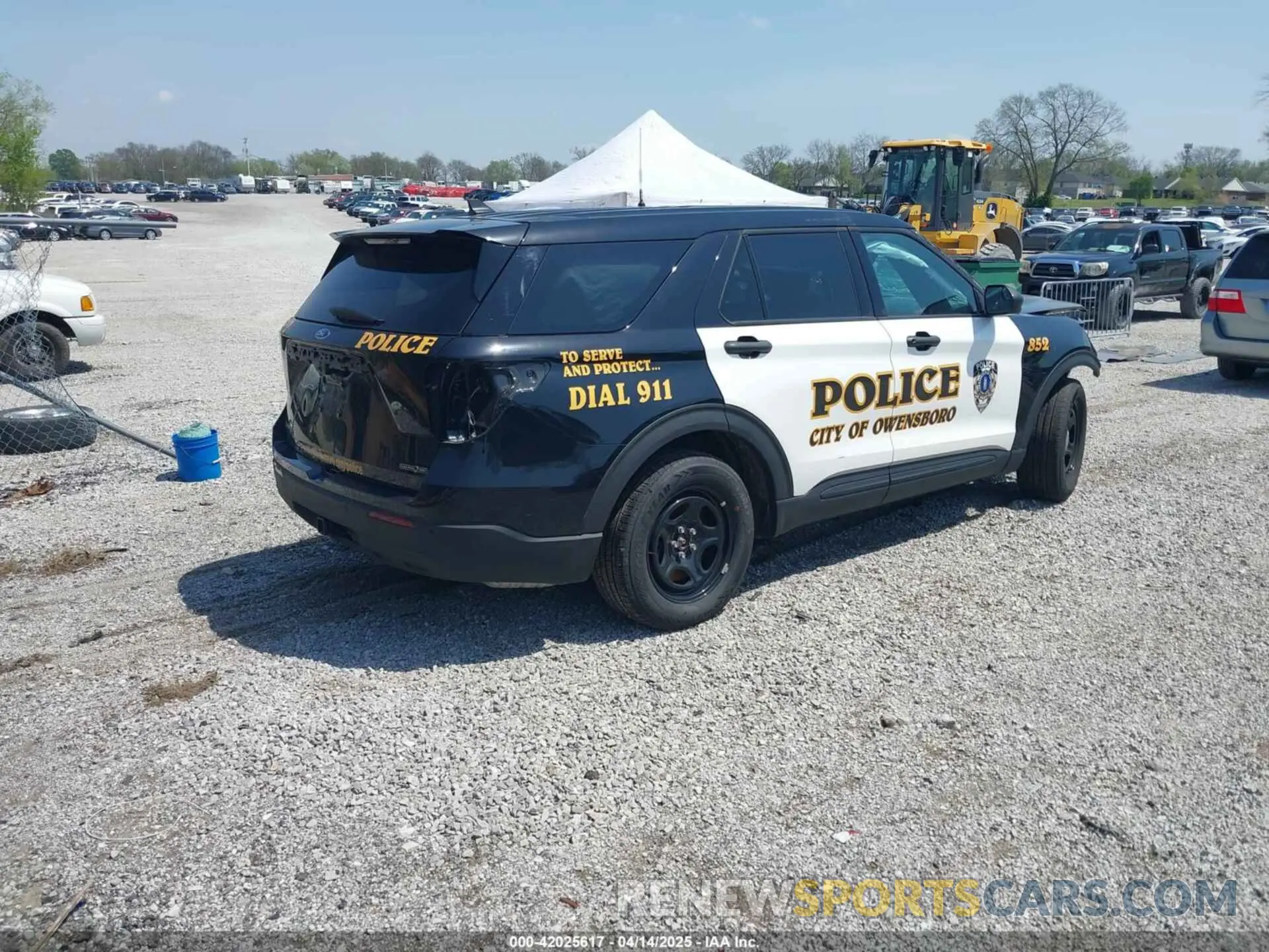 4 Фотография поврежденного автомобиля 1FM5K8AB3PGB15431 FORD POLICE INTERCEPTOR 2023