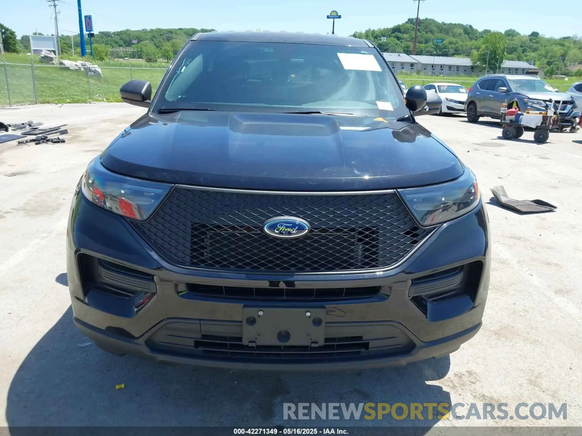13 Photograph of a damaged car 1FM5K8AB6PGA03741 FORD POLICE INTERCEPTOR 2023