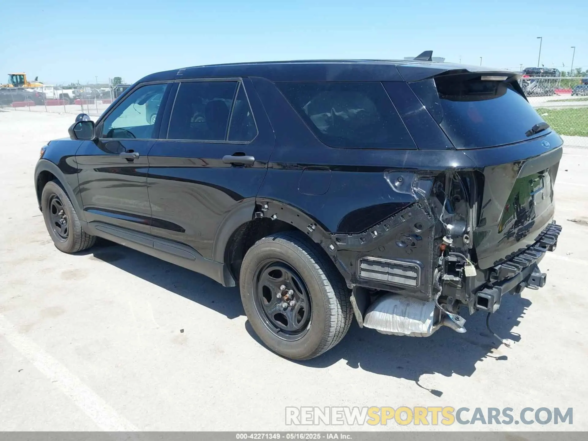 3 Photograph of a damaged car 1FM5K8AB6PGA03741 FORD POLICE INTERCEPTOR 2023