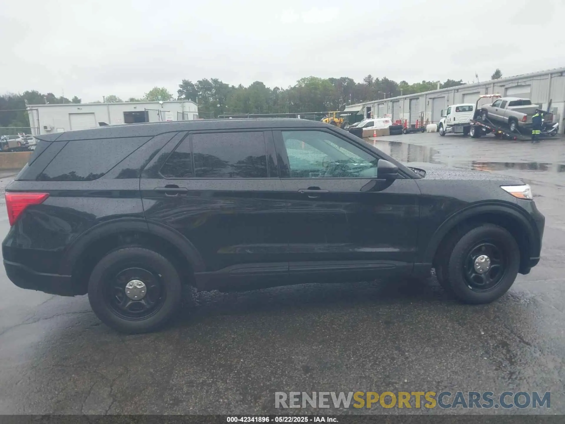 13 Photograph of a damaged car 1FM5K8AB0MGB24809 FORD POLICE INTERCEPTOR UTILITY 2021
