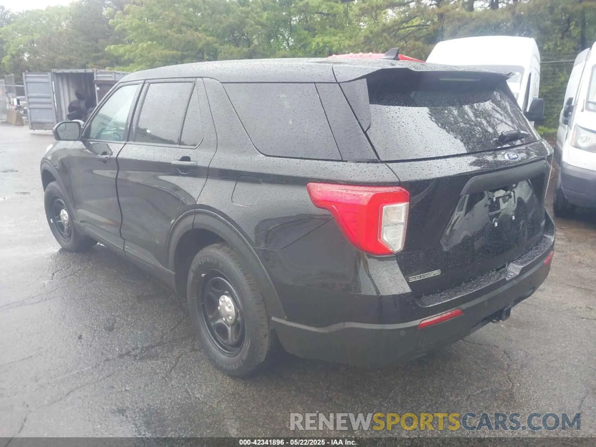 3 Photograph of a damaged car 1FM5K8AB0MGB24809 FORD POLICE INTERCEPTOR UTILITY 2021