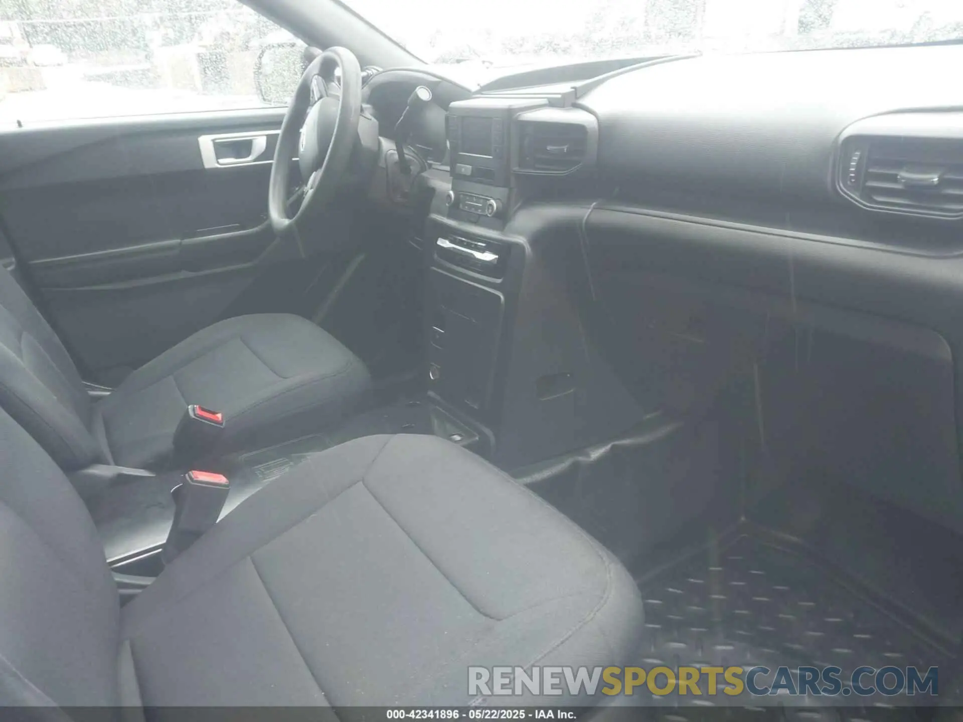 5 Photograph of a damaged car 1FM5K8AB0MGB24809 FORD POLICE INTERCEPTOR UTILITY 2021