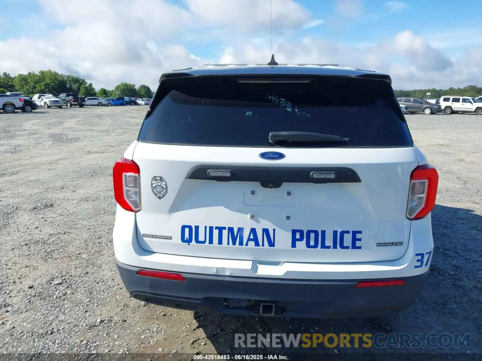 16 Photograph of a damaged car 1FM5K8AB5NGA99682 FORD POLICE INTERCEPTOR UTILITY 2022