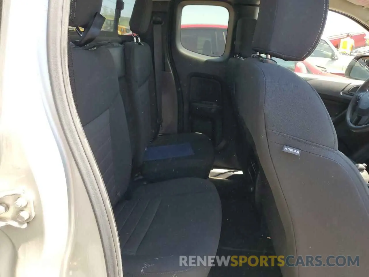 10 Photograph of a damaged car 1FTER1EH8KLA52722 FORD RANGER 2019