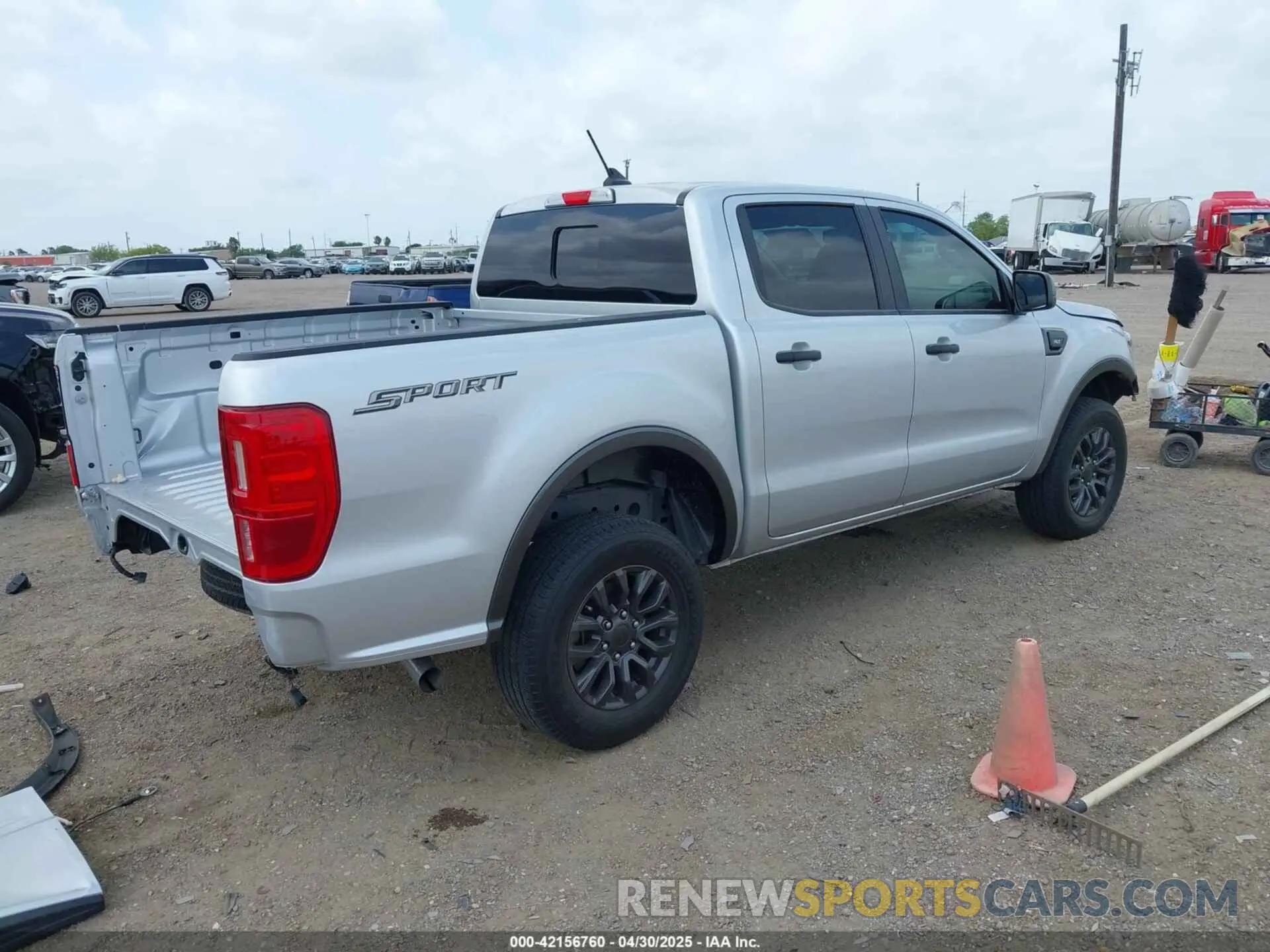 4 Photograph of a damaged car 1FTER4EH0KLA68382 FORD RANGER 2019