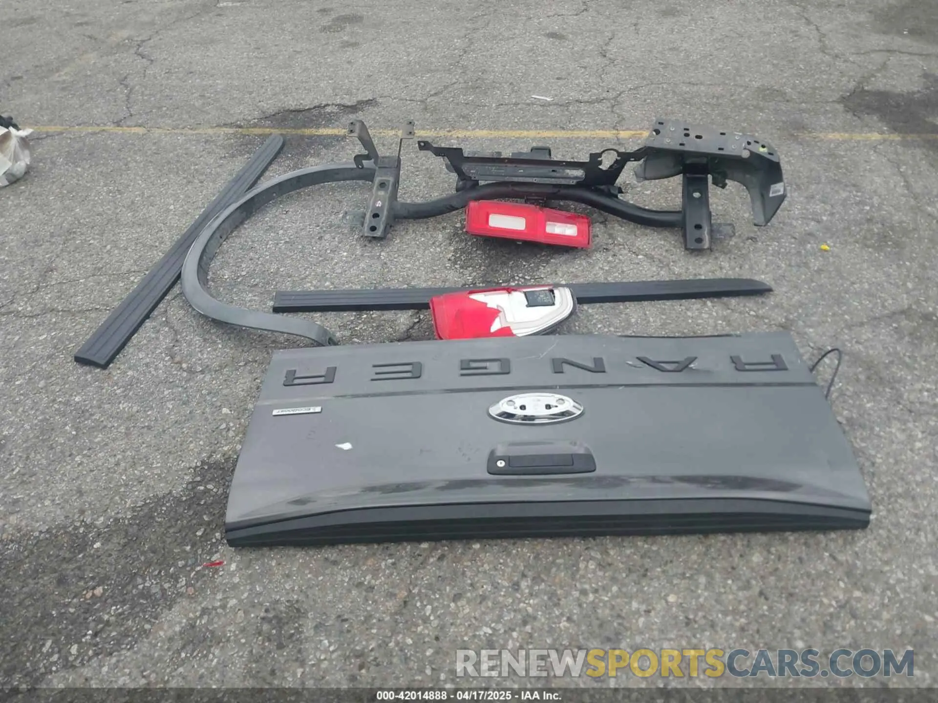 12 Photograph of a damaged car 1FTER4FH0KLA68509 FORD RANGER 2019