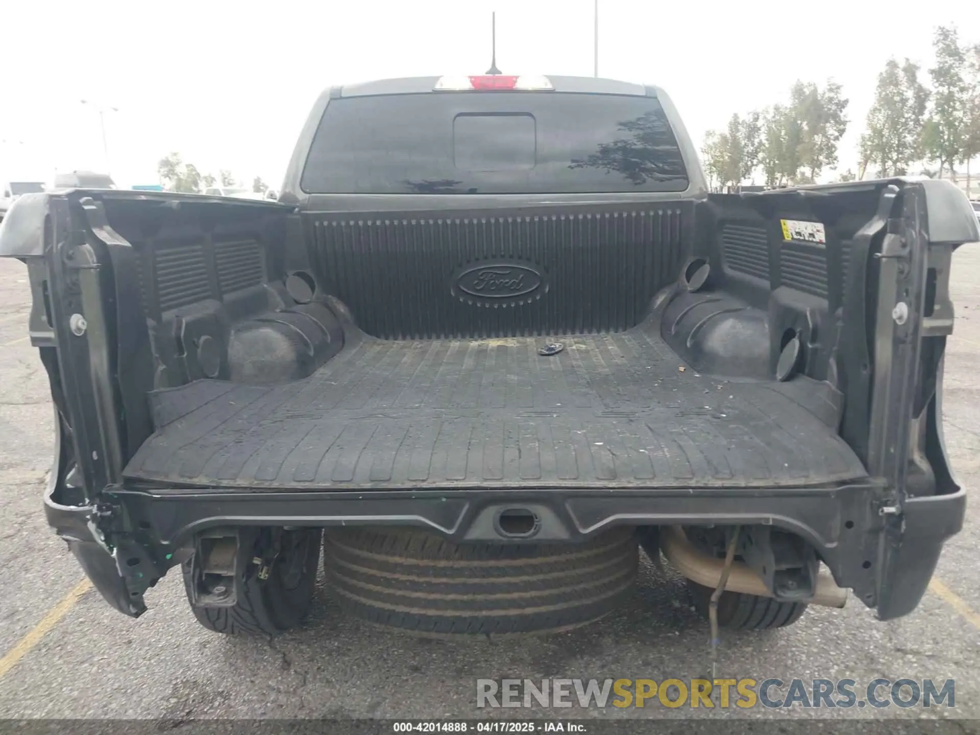 17 Photograph of a damaged car 1FTER4FH0KLA68509 FORD RANGER 2019