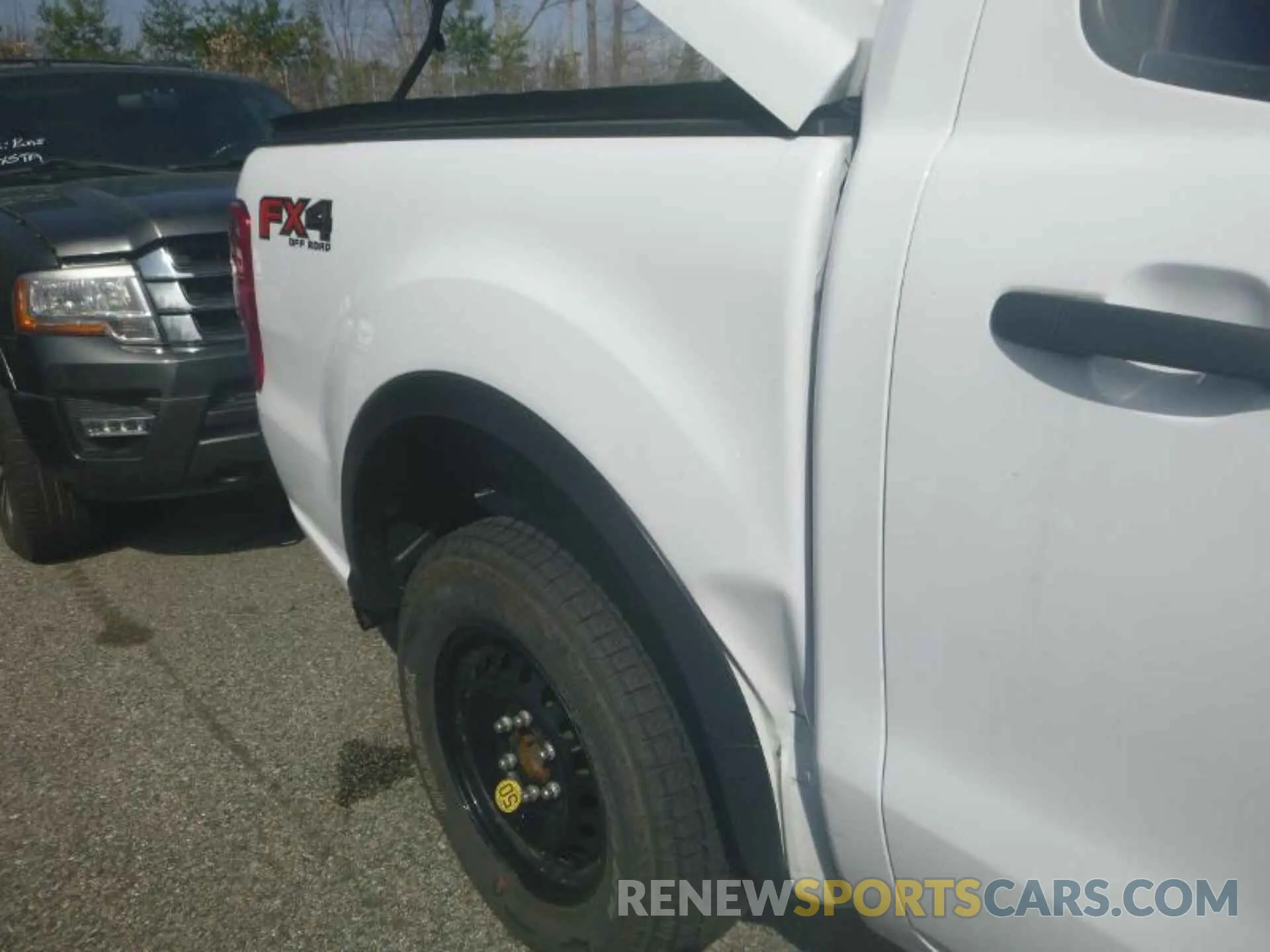 13 Photograph of a damaged car 1FTER4FH0LLA81245 FORD RANGER 2020