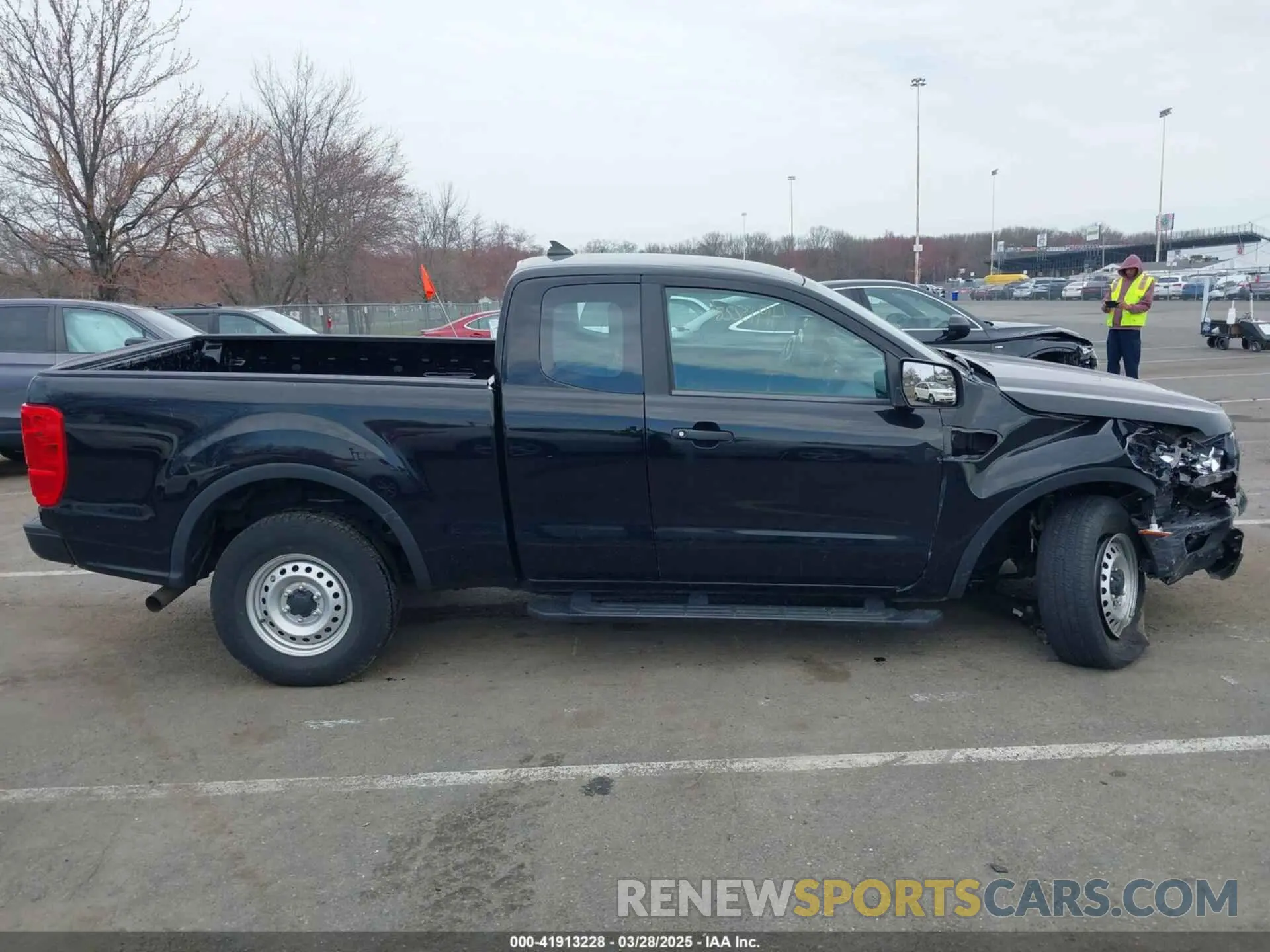 13 Photograph of a damaged car 1FTER1EH4MLD00127 FORD RANGER 2021
