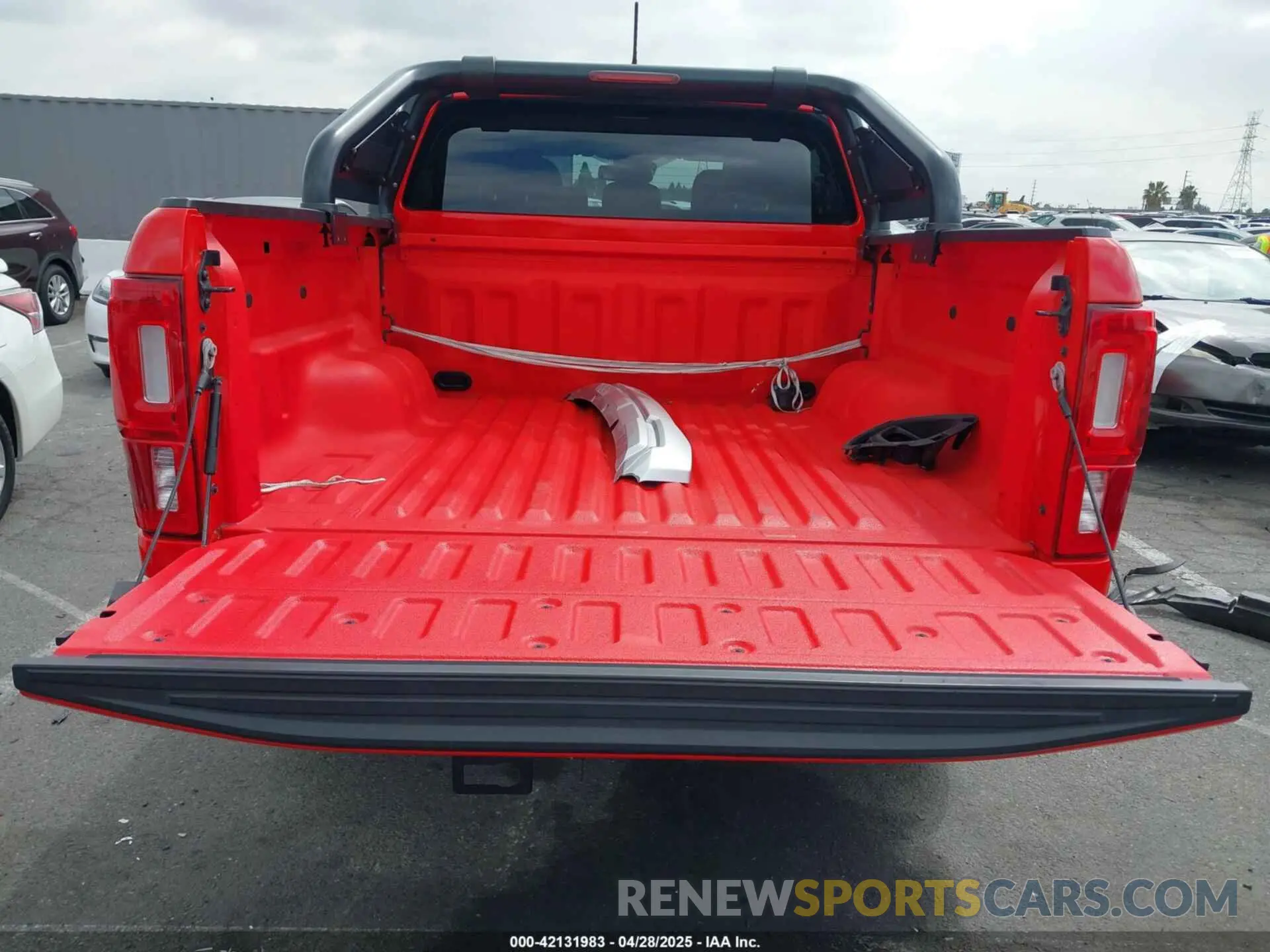 17 Photograph of a damaged car 1FTER4EH3MLD82322 FORD RANGER 2021